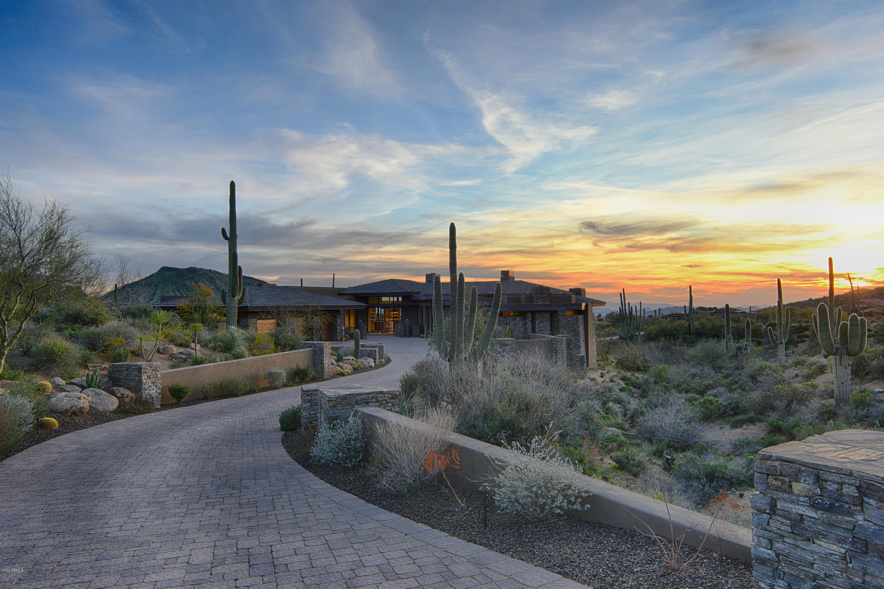 DESERT MOUNTAIN - Residential
