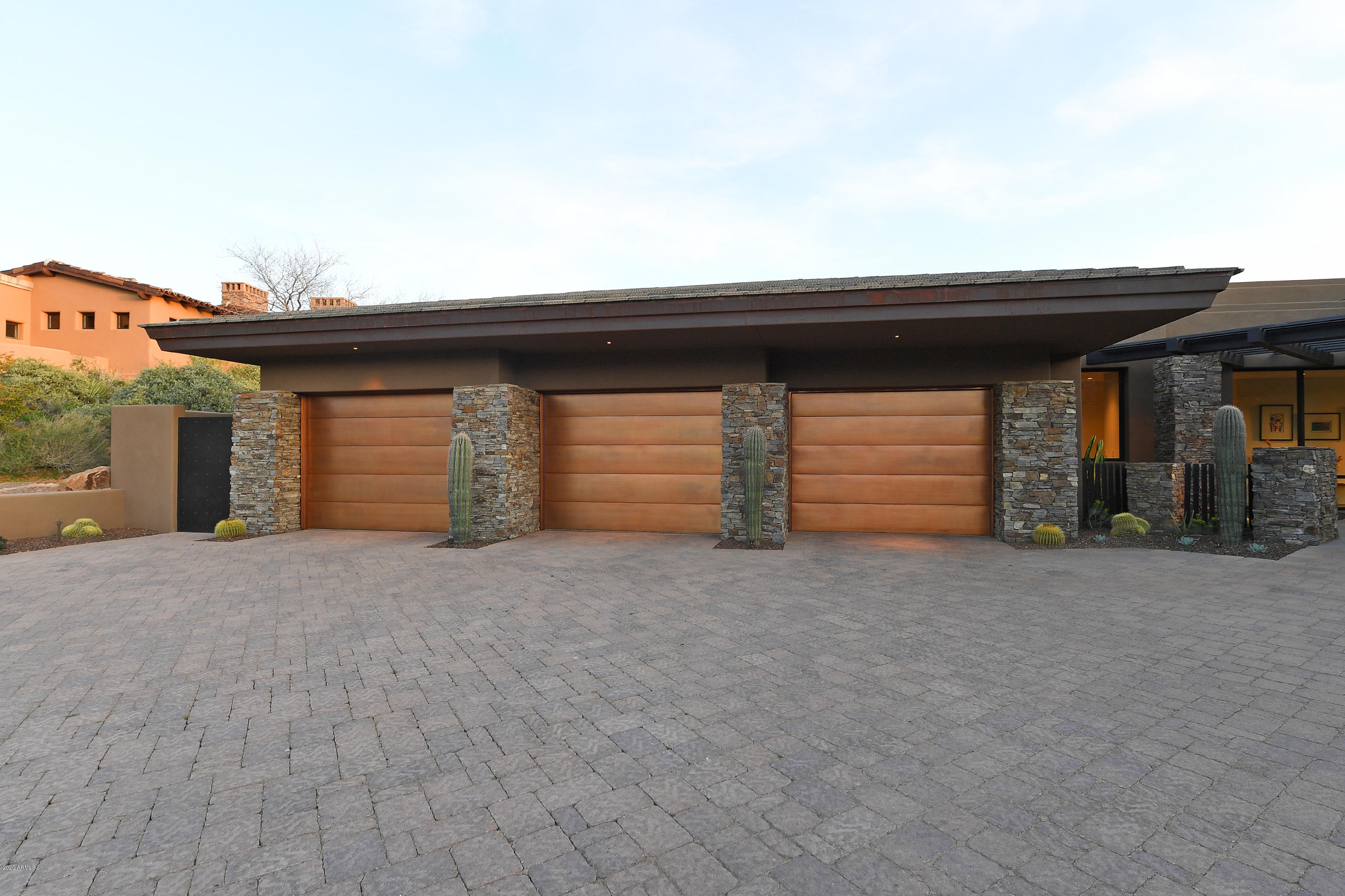 DESERT MOUNTAIN - Residential
