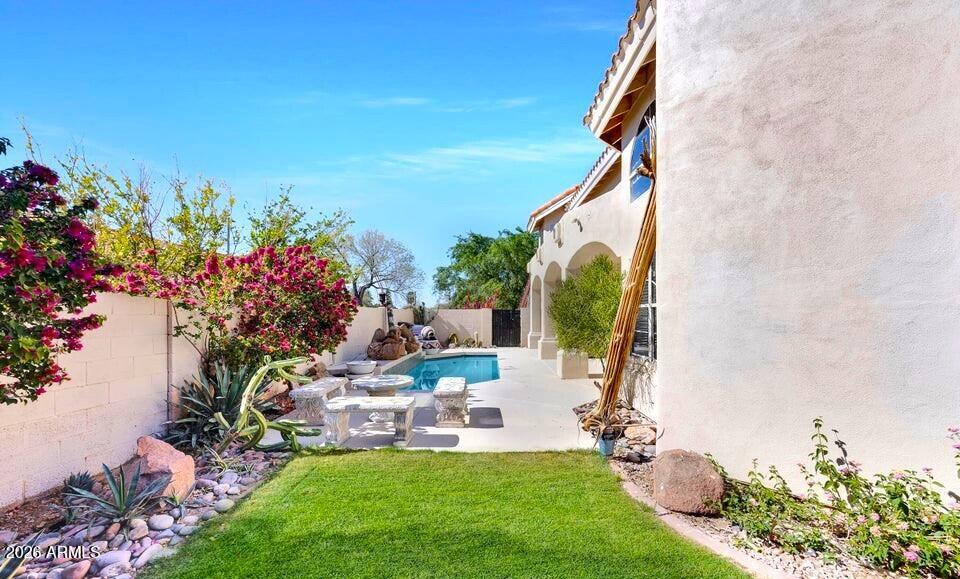 RED MOUNTAIN VILLAGE - Residential