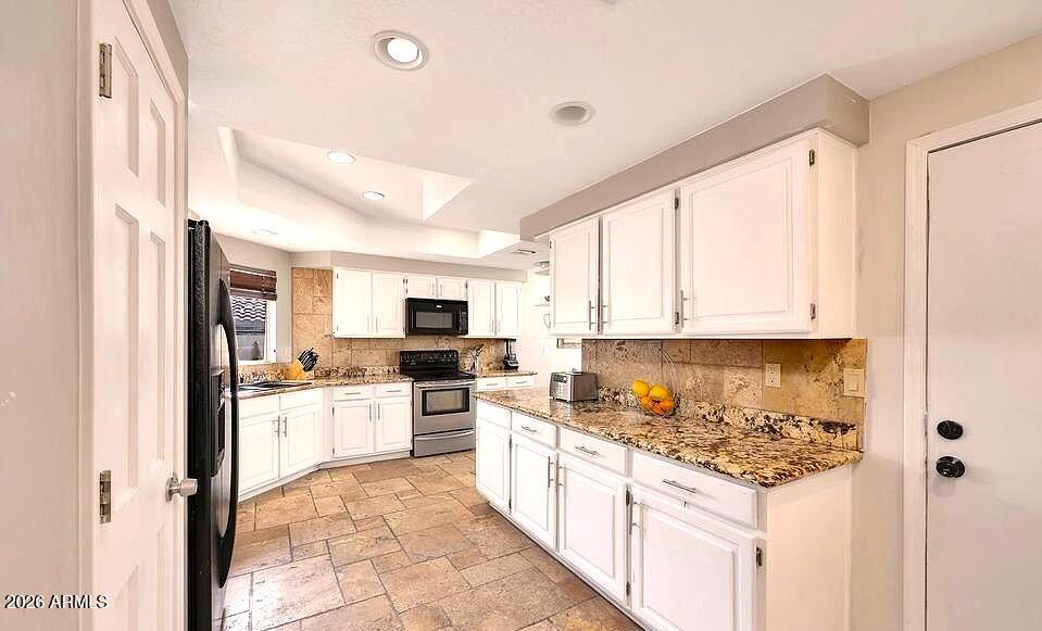RED MOUNTAIN VILLAGE - Residential