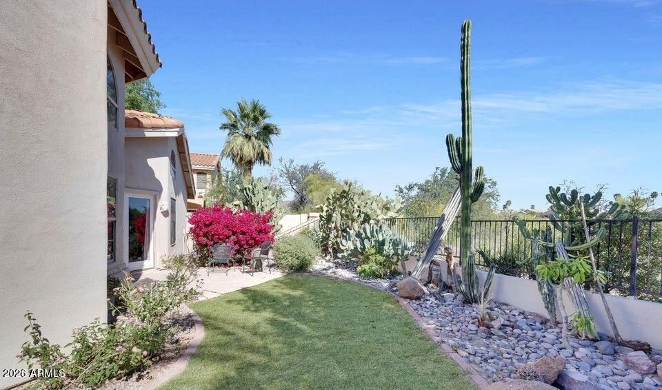 RED MOUNTAIN VILLAGE - Residential