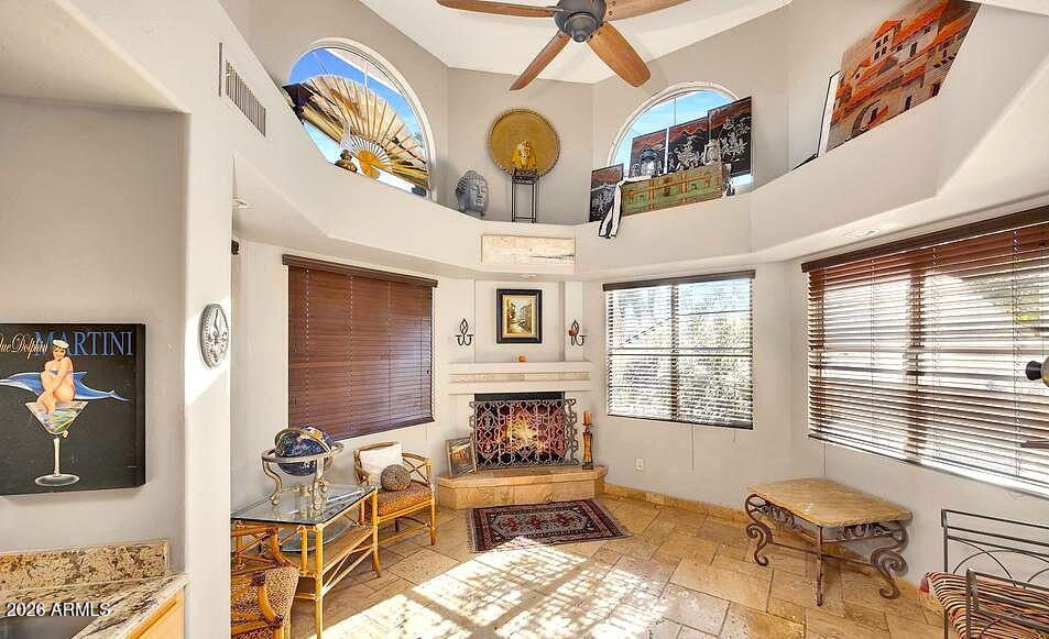 RED MOUNTAIN VILLAGE - Residential