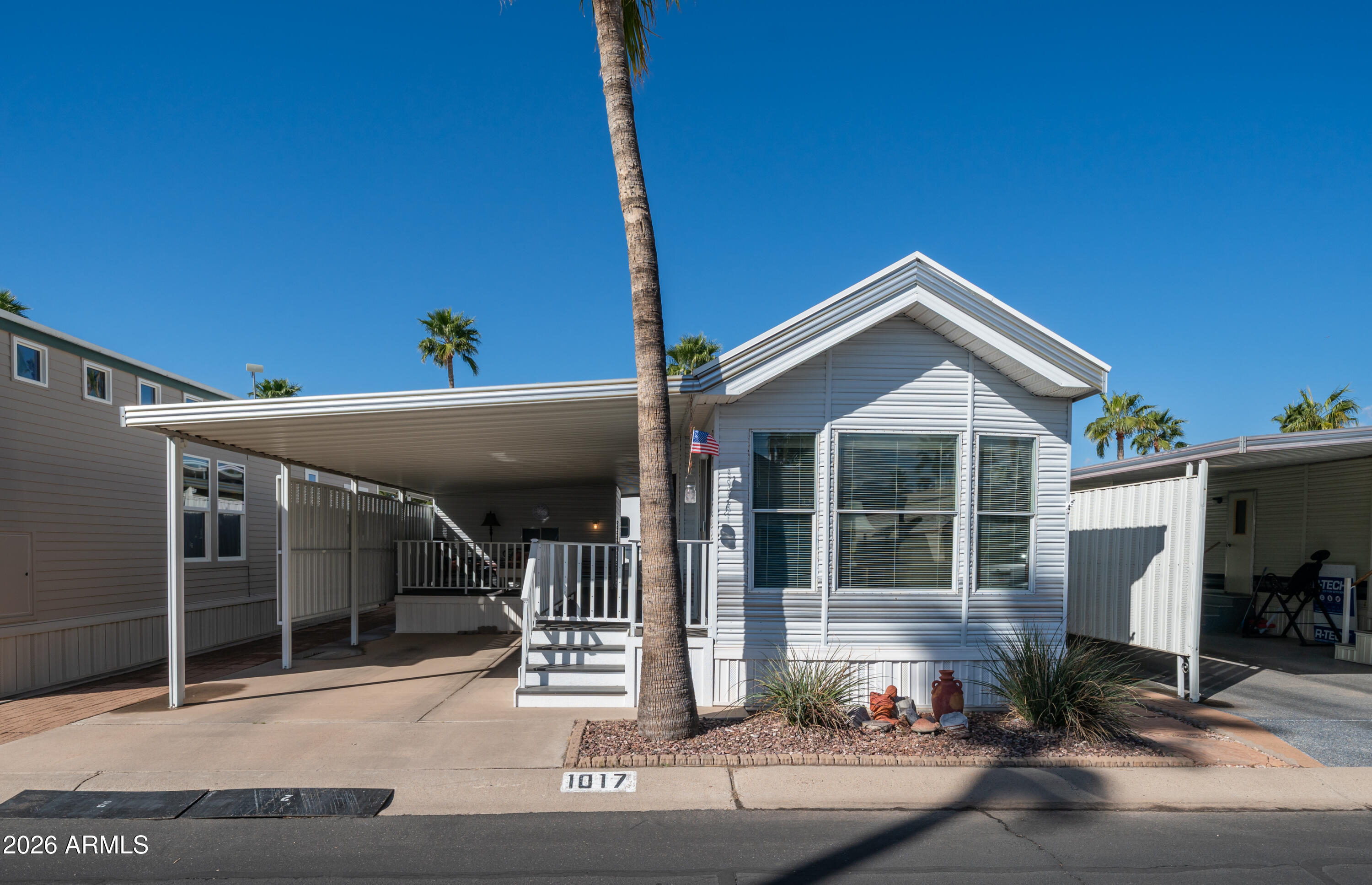 GOLDEN VISTA - Residential