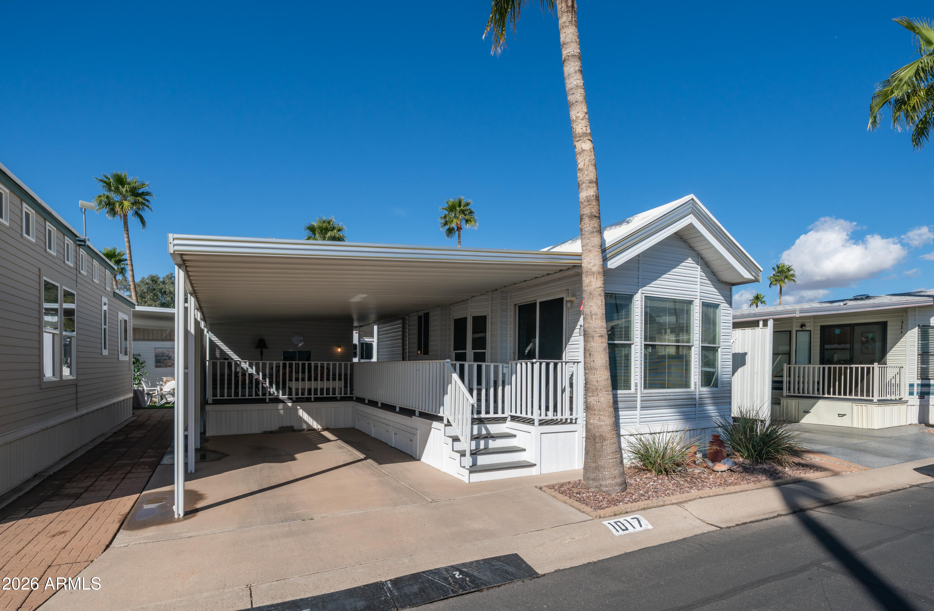 GOLDEN VISTA - Residential