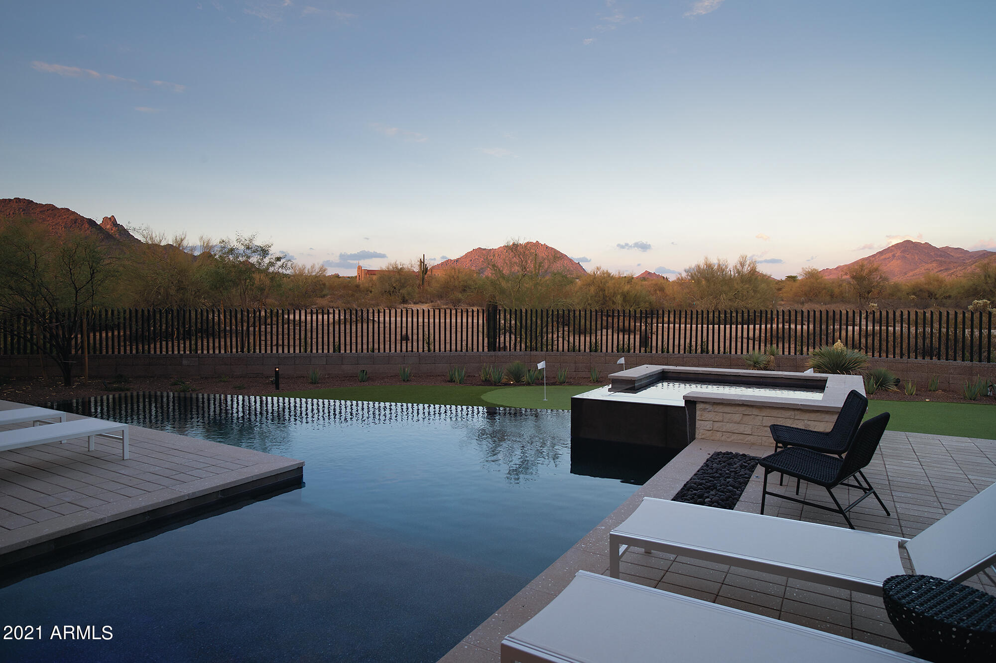 Solitude 
HV91 - Residential