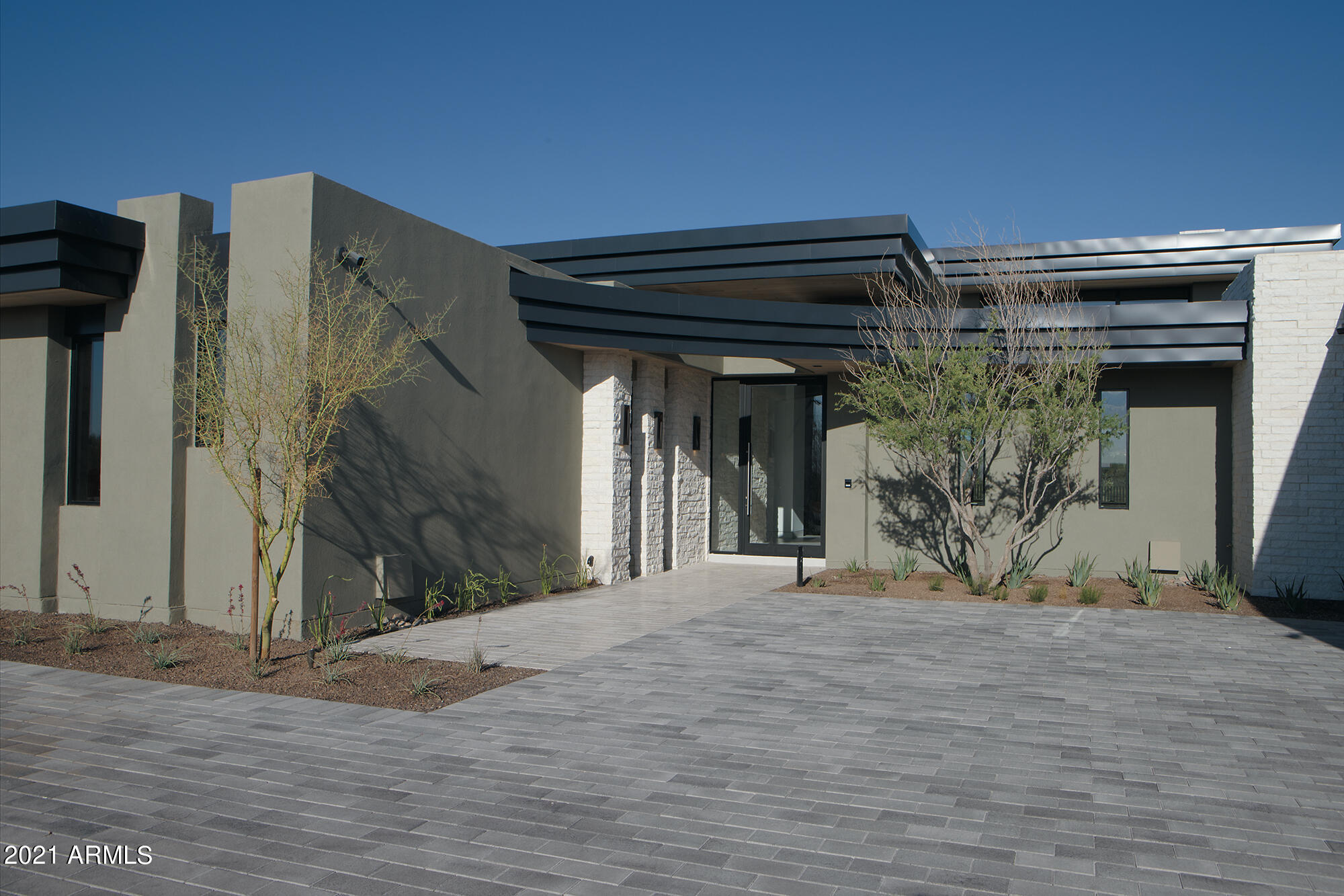 Solitude 
HV91 - Residential