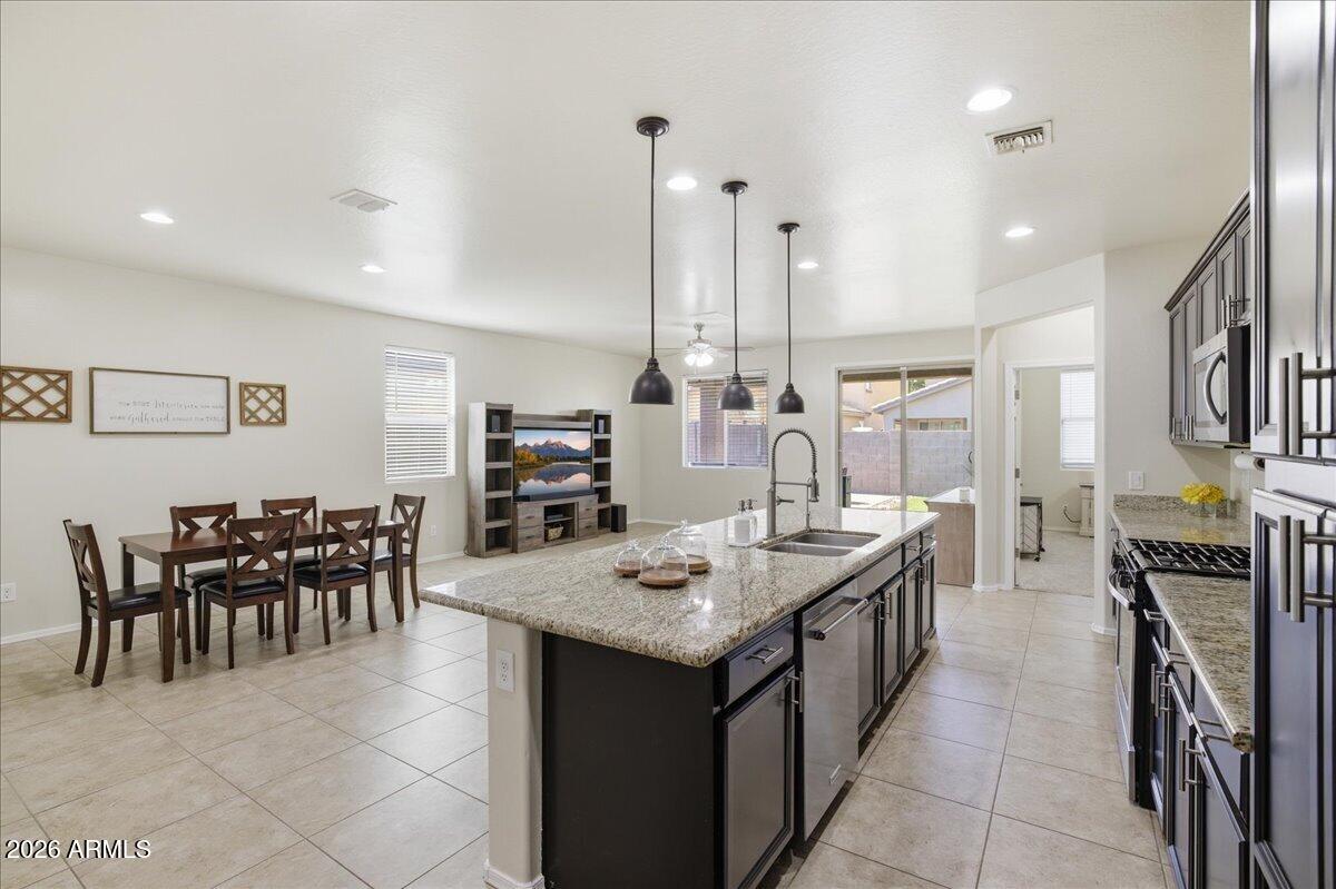 SIENNA VISTA - Residential