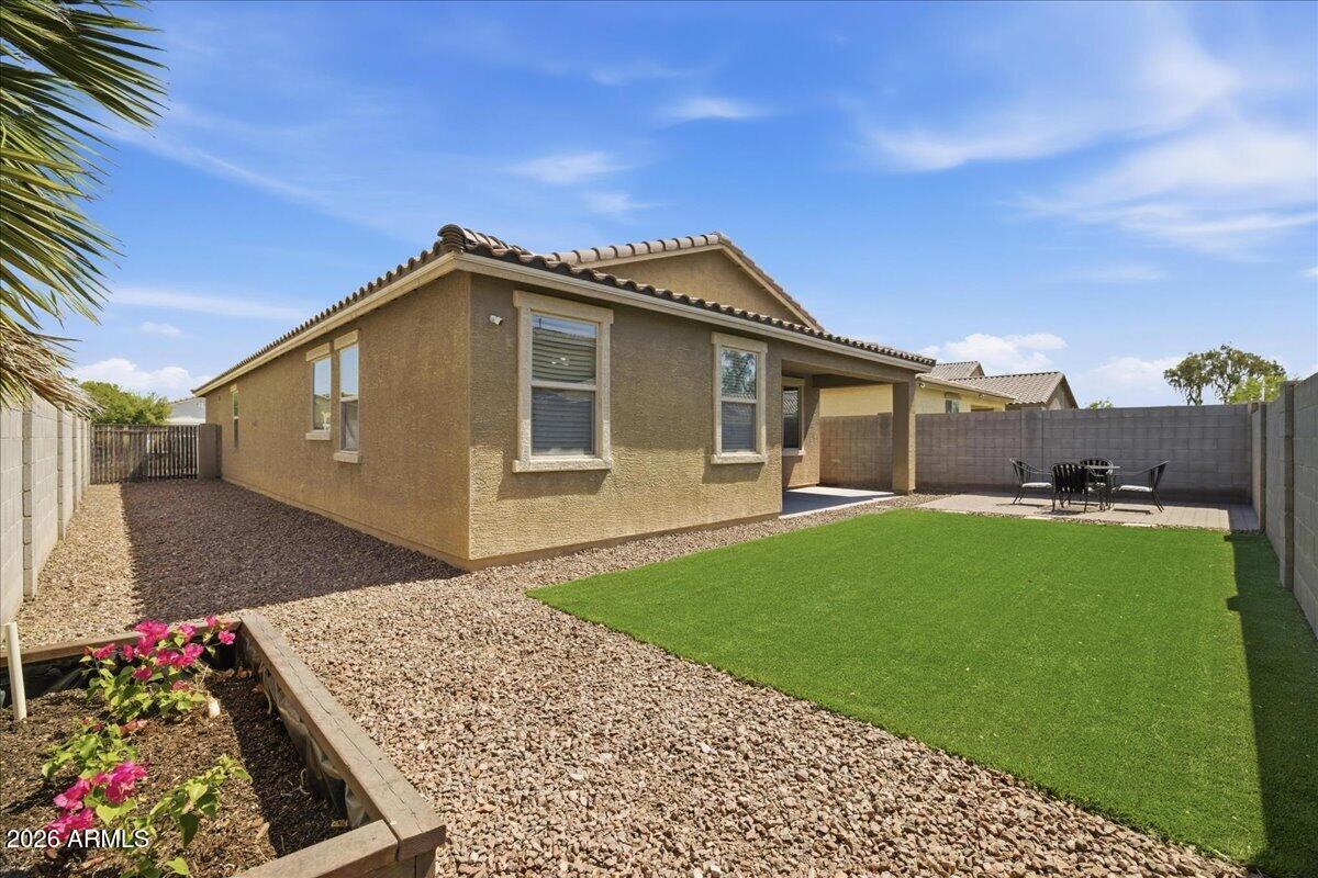 SIENNA VISTA - Residential