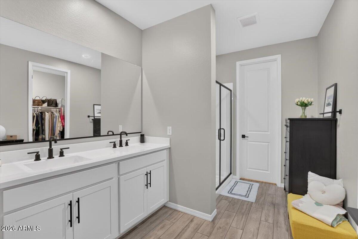 EASTMARK DU 3/4 NORTH PHASE 4 MDR - Residential