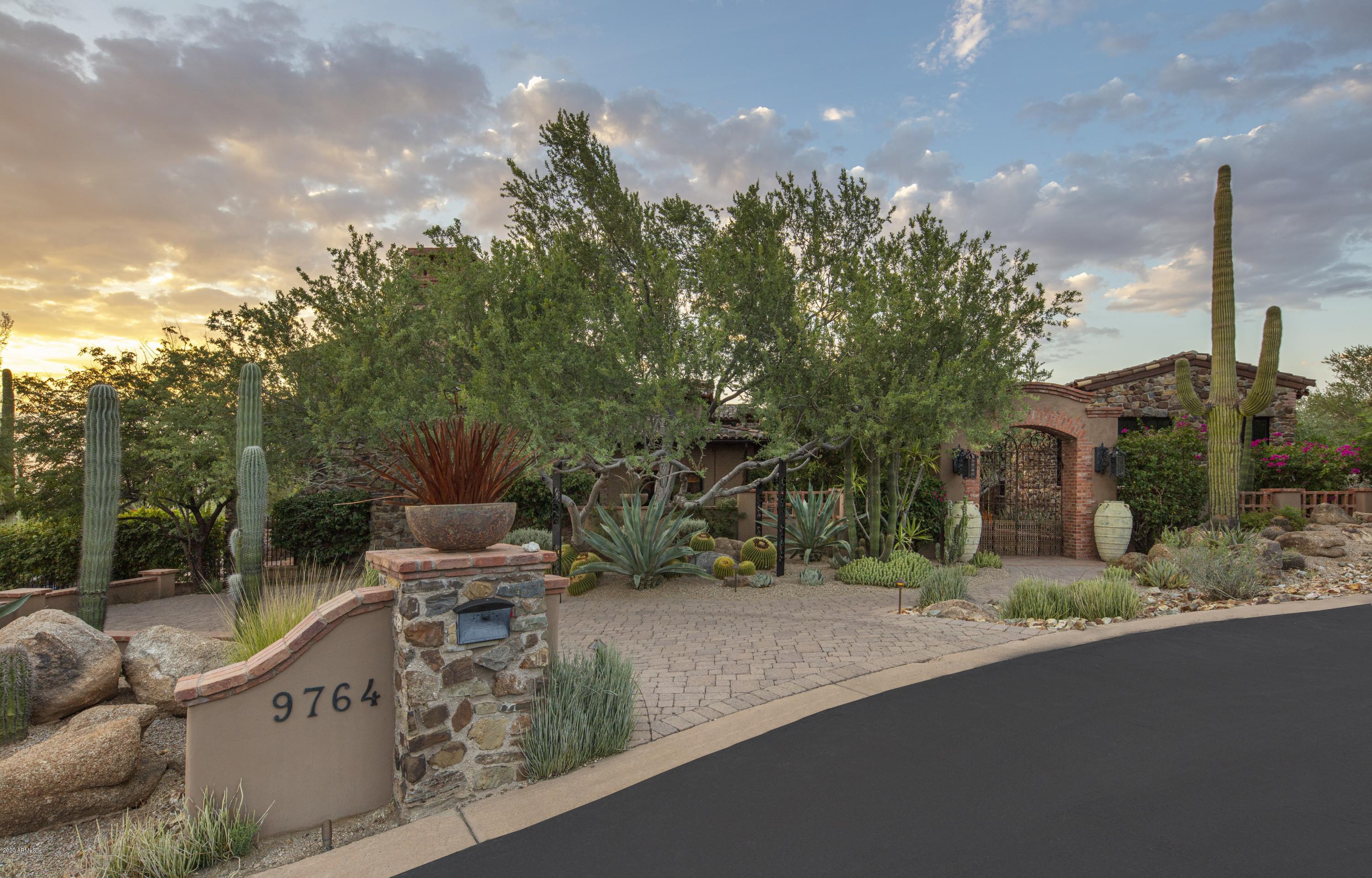 ESTANCIA - Residential