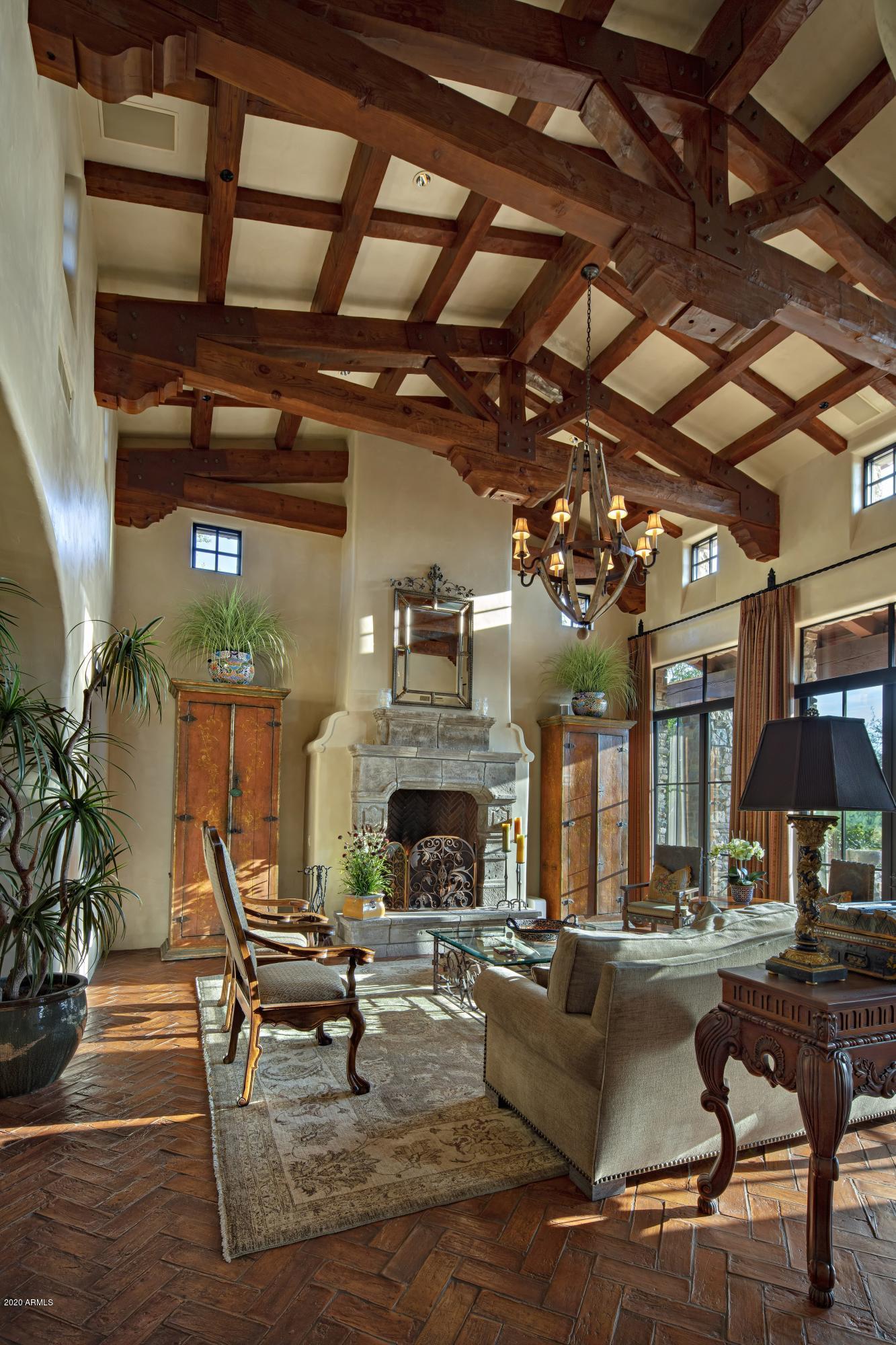 ESTANCIA - Residential
