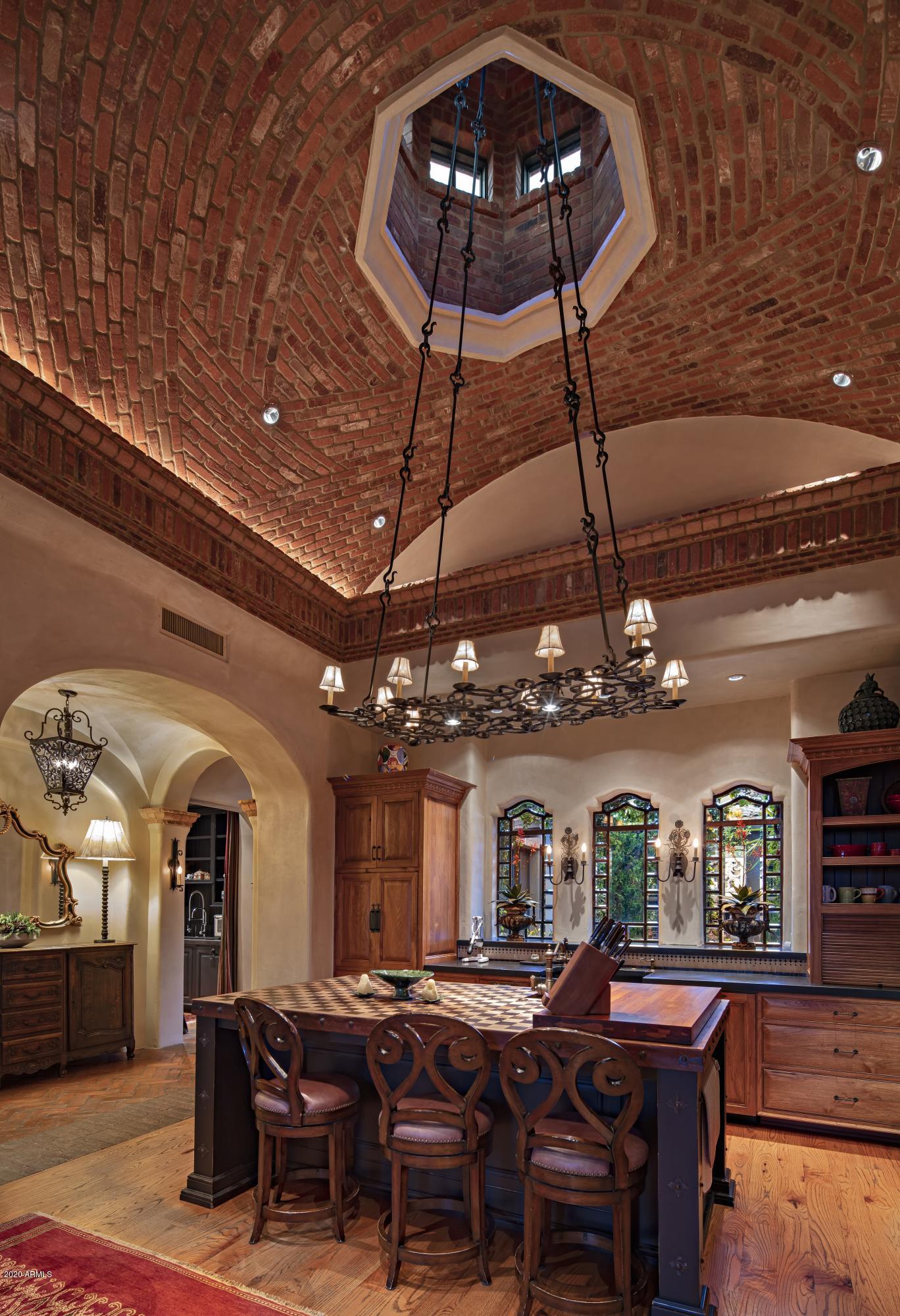 ESTANCIA - Residential