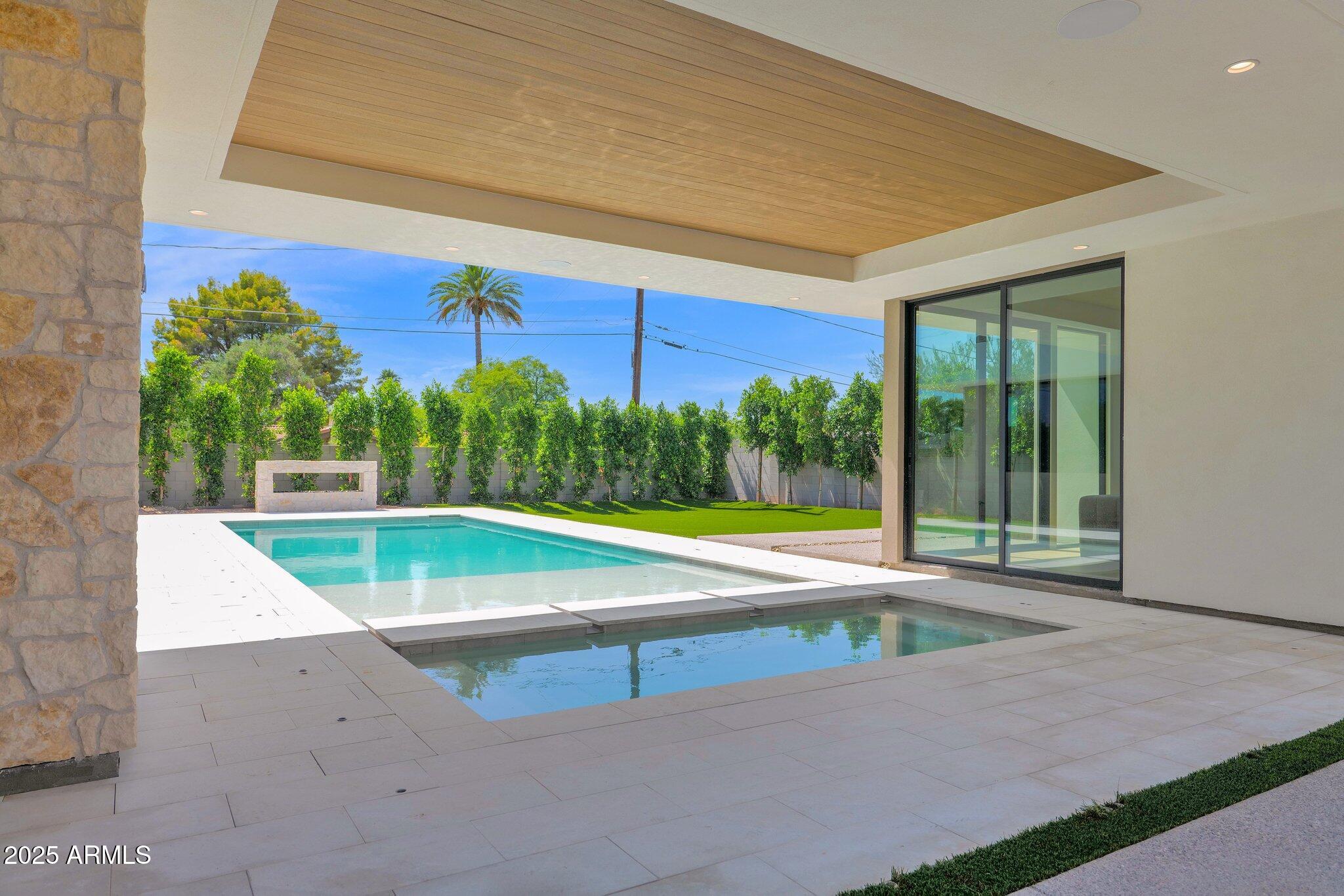HACIENDA GRANADA 2 - Residential