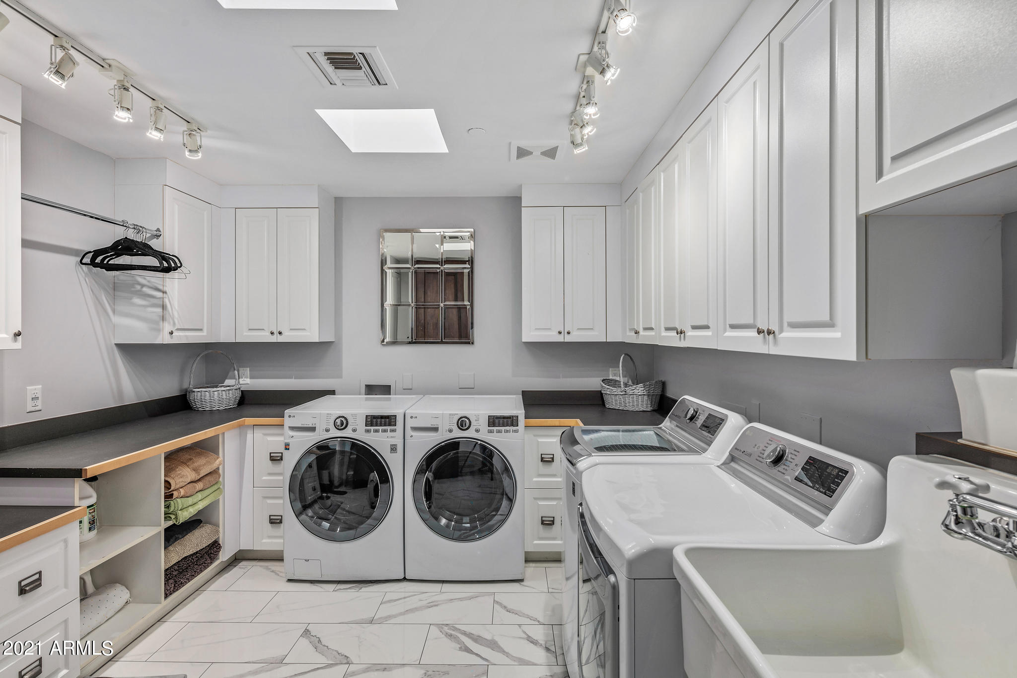 DC RANCH - Residential