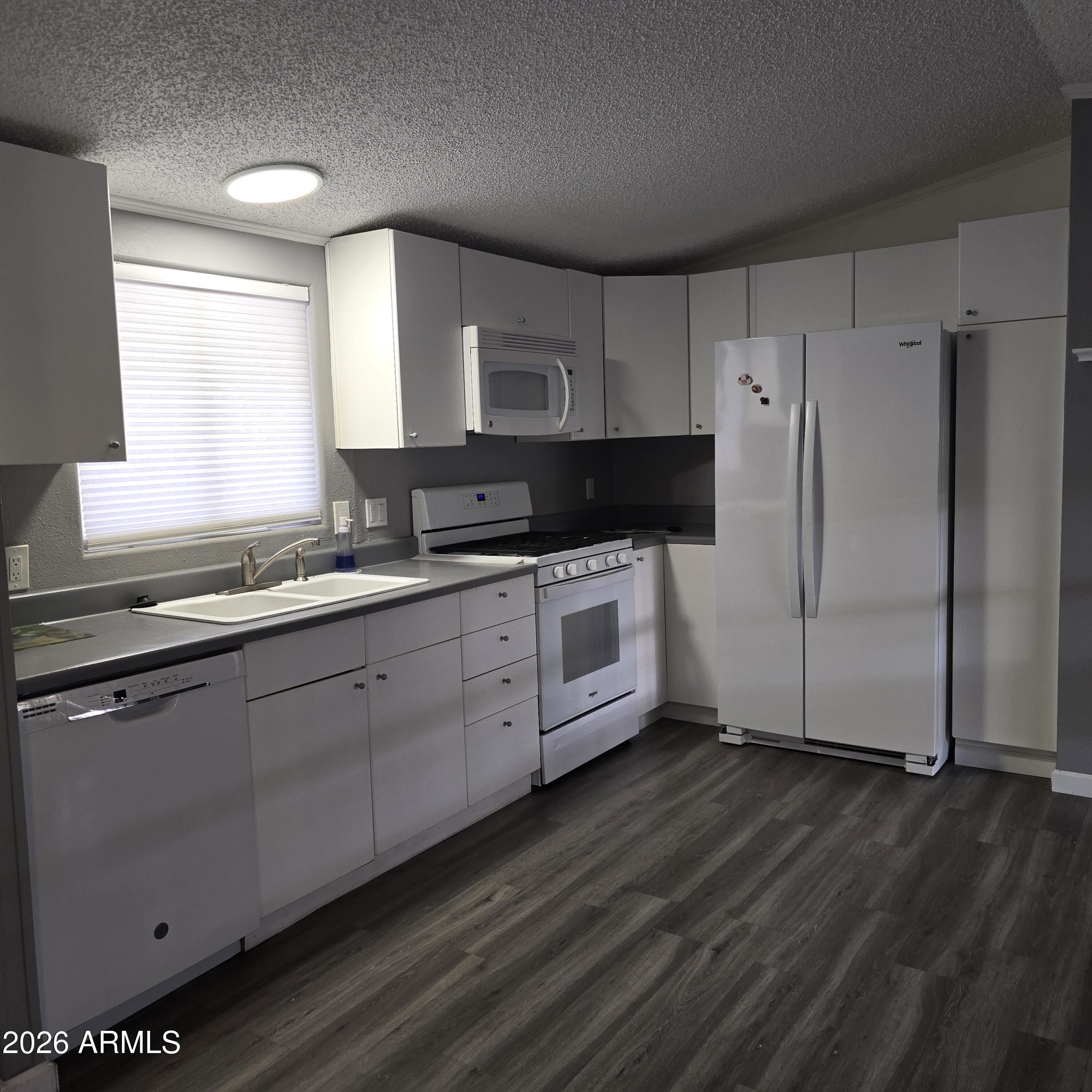 Jadestone On Olive - Residential