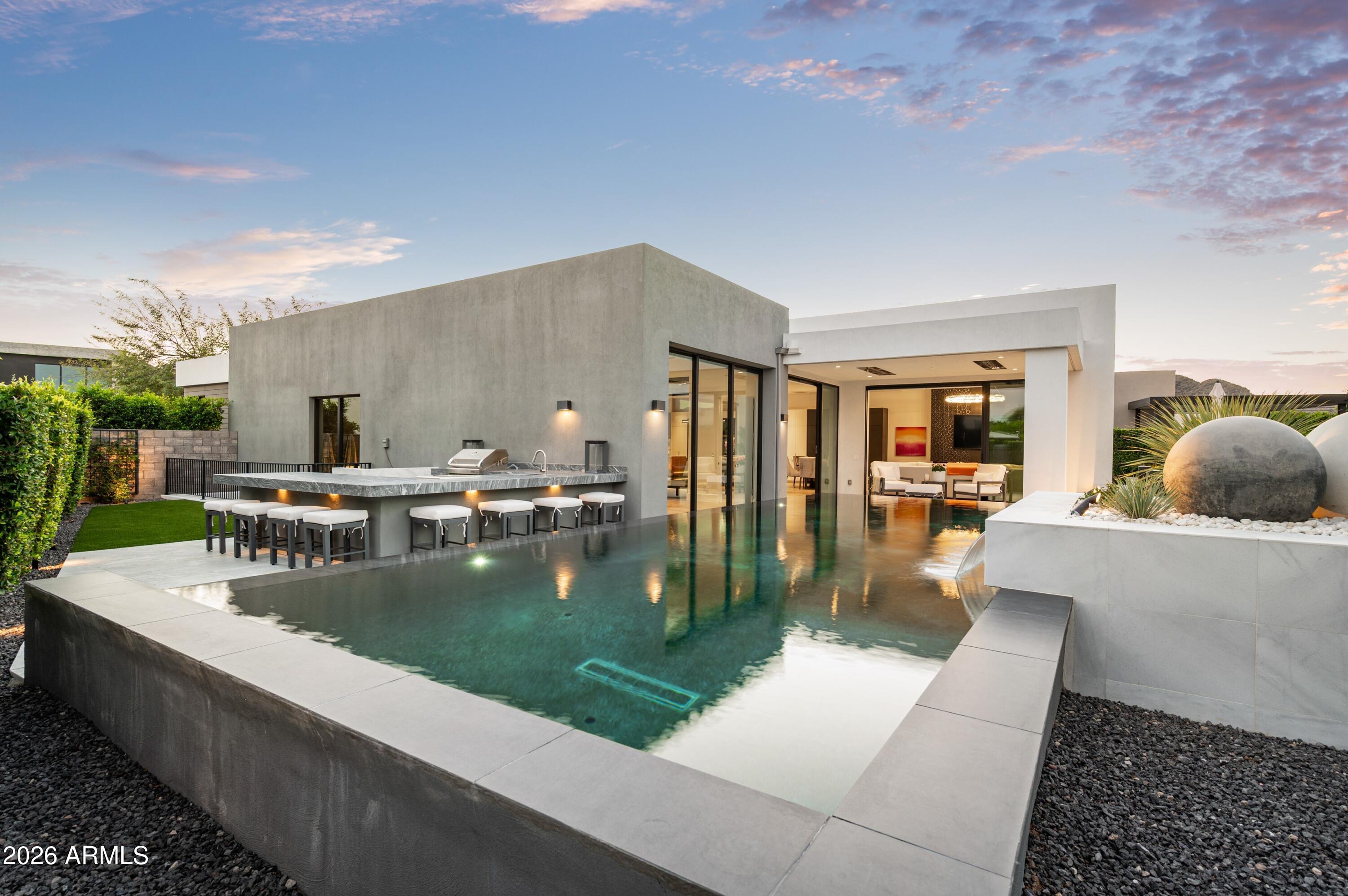 RITZ-CARLTON PARCEL B - Residential