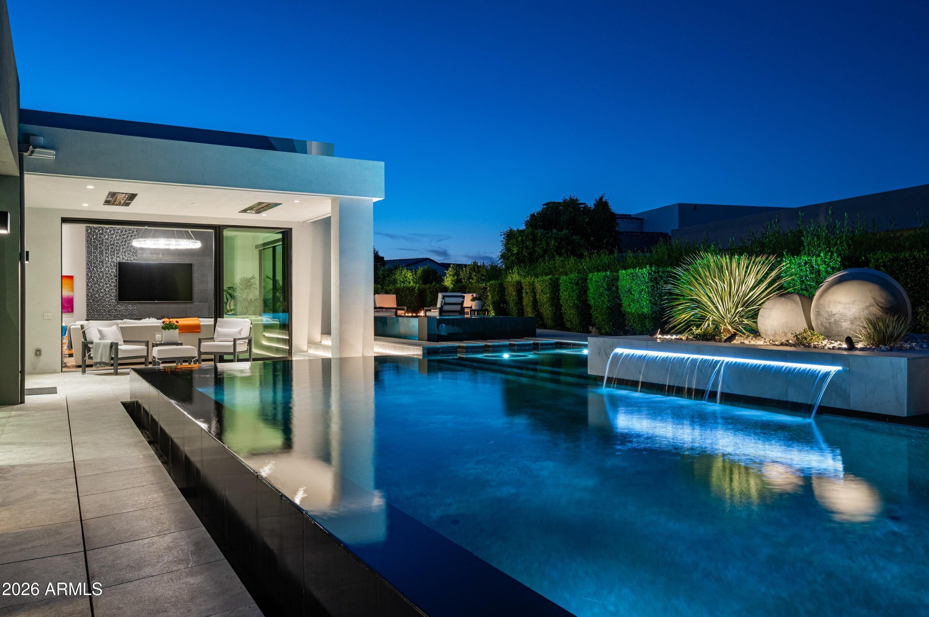 RITZ-CARLTON PARCEL B - Residential