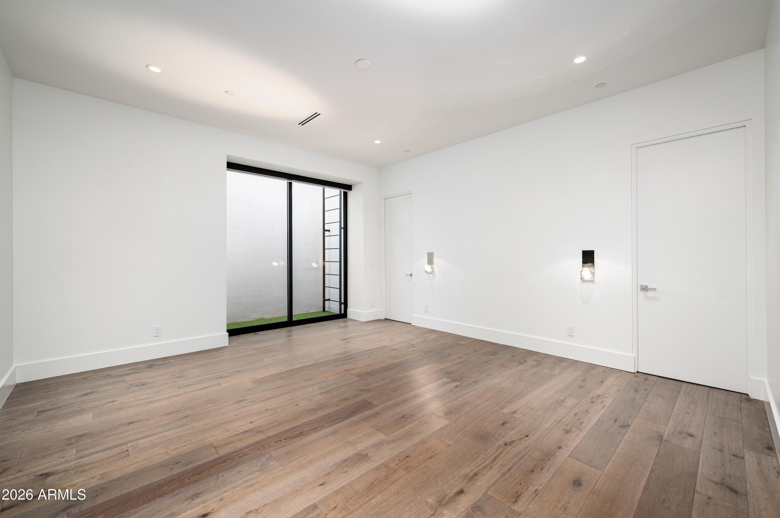 RITZ-CARLTON PARCEL B - Residential