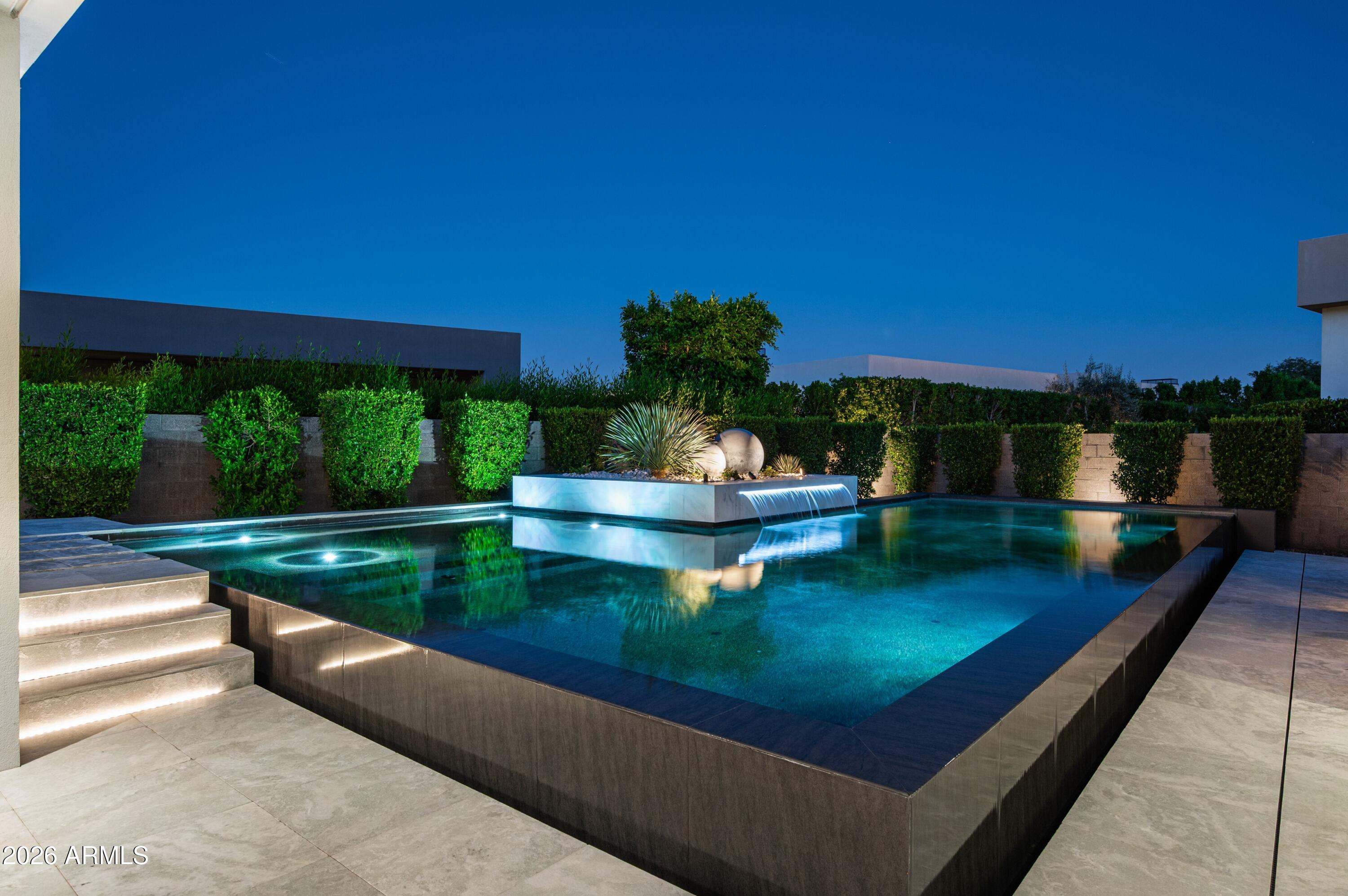 RITZ-CARLTON PARCEL B - Residential