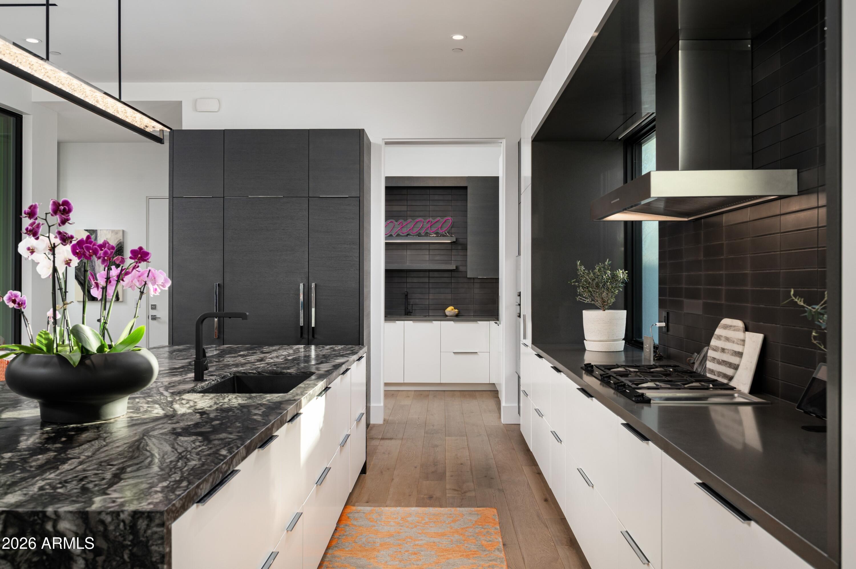 RITZ-CARLTON PARCEL B - Residential