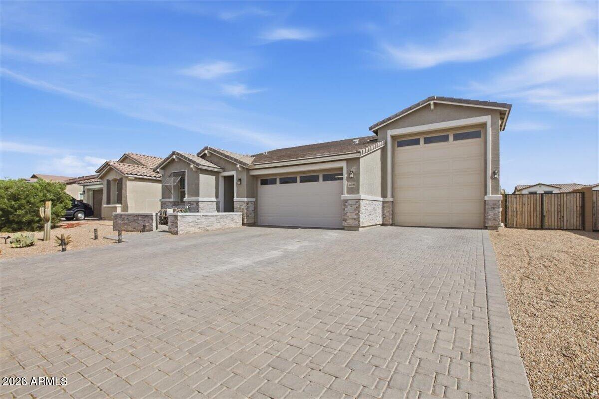PALO BREA - Residential