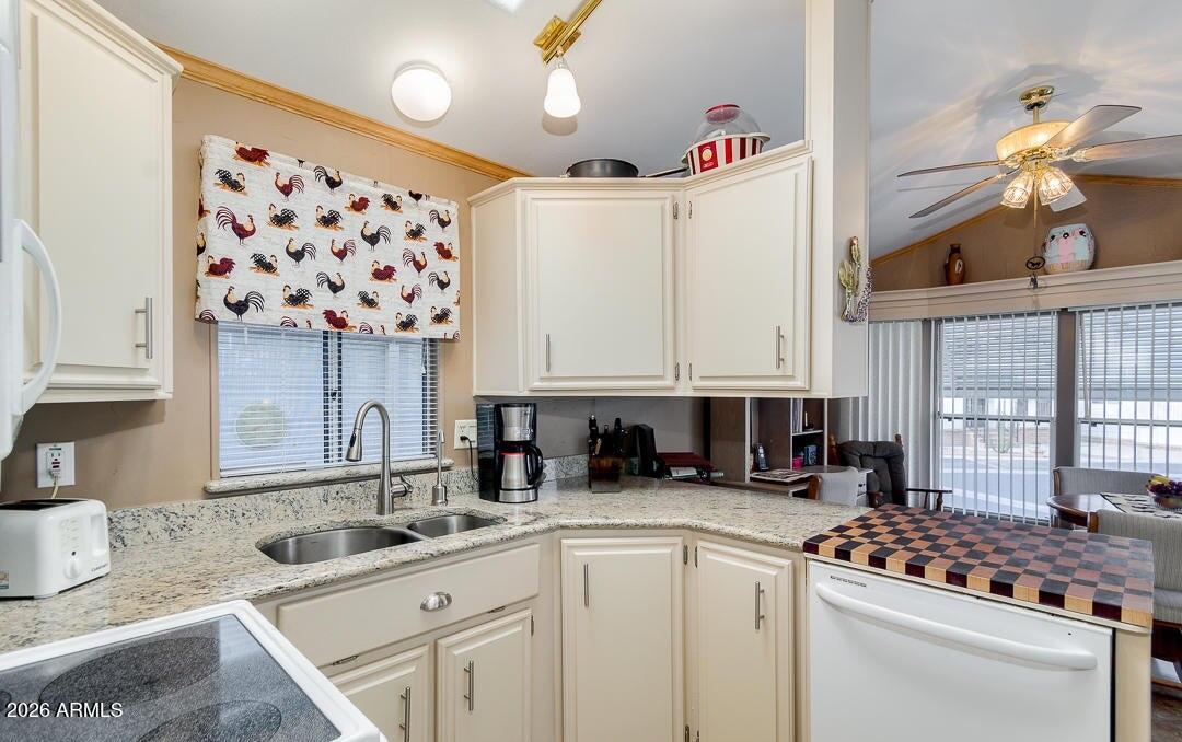ROADHAVEN RESORT OF APACHE JUNCTION - PHASE 2 - Residential