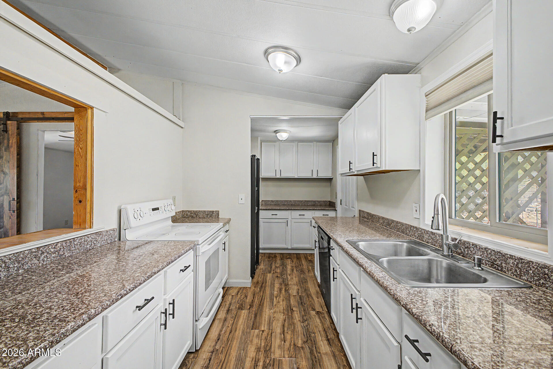 MOUNTAIN VISTA - Residential