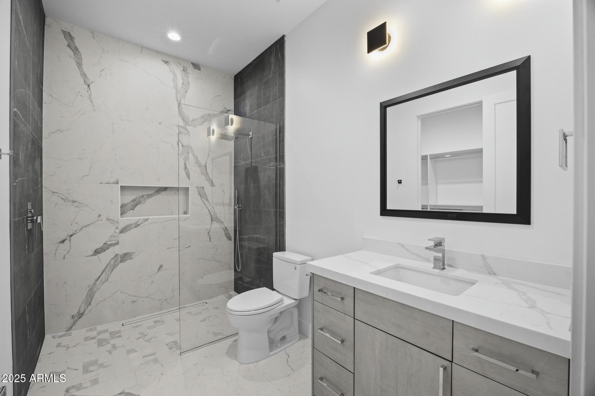 CAMELBACK PARK ESTATES - Residential