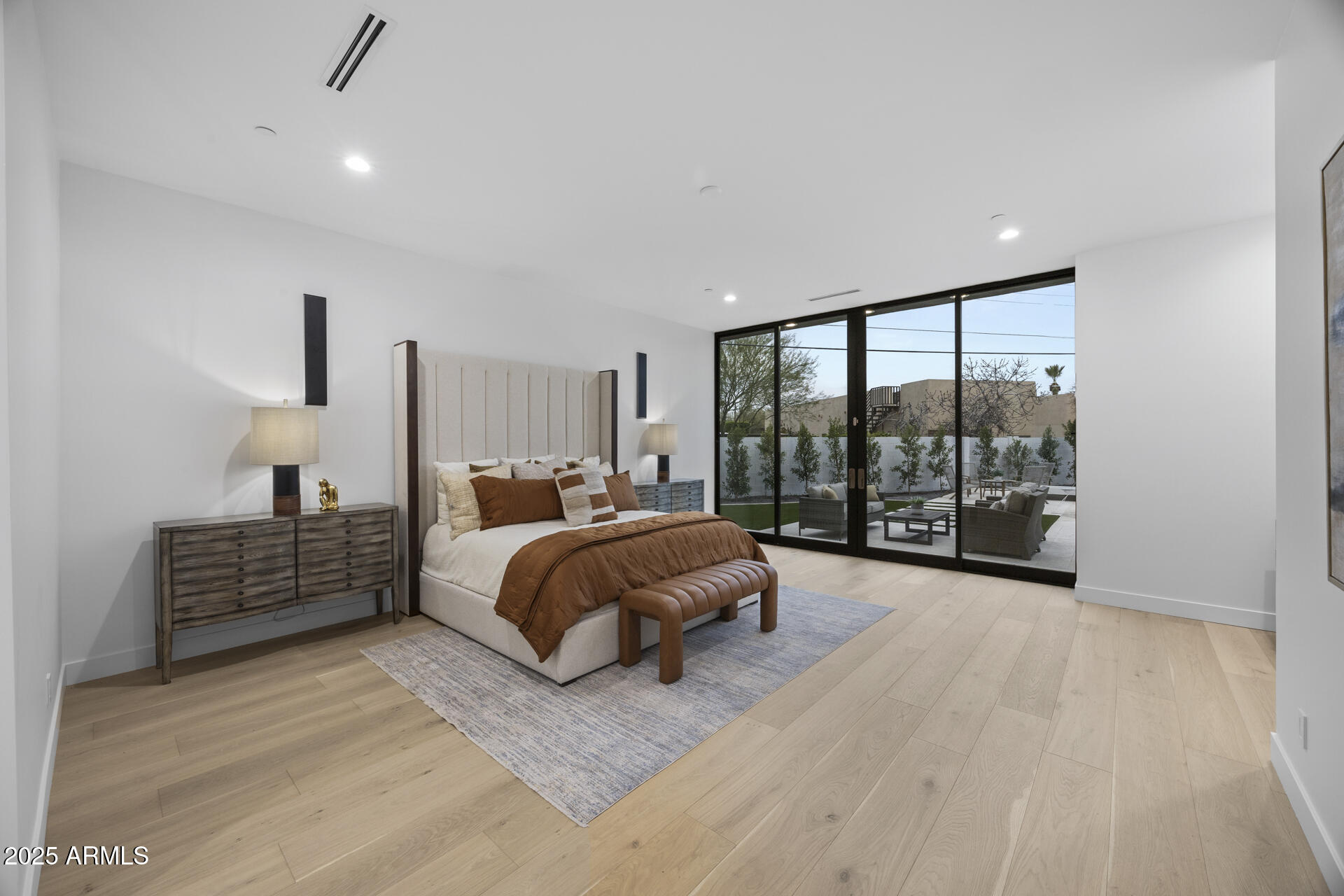 CAMELBACK PARK ESTATES - Residential