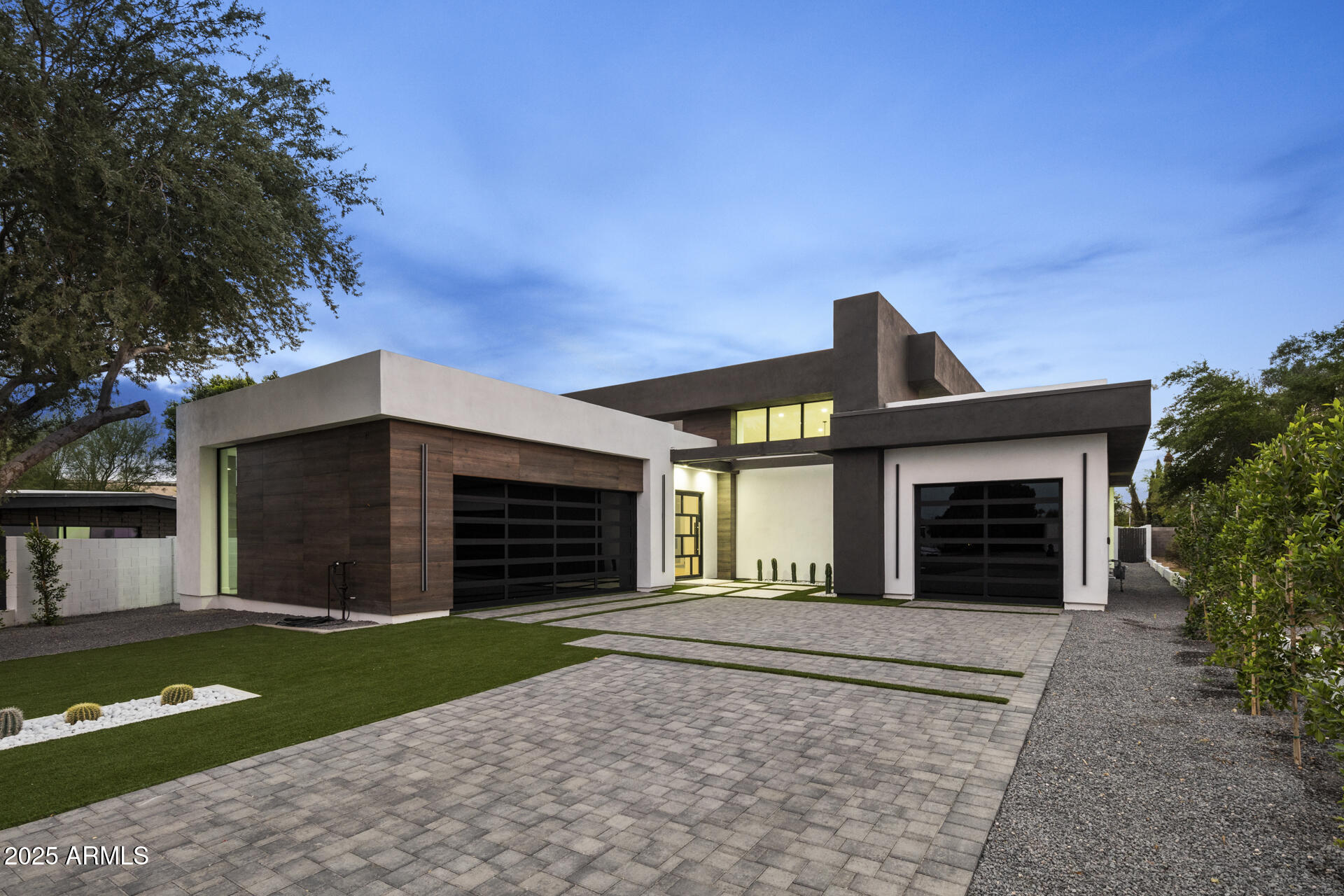 CAMELBACK PARK ESTATES - Residential