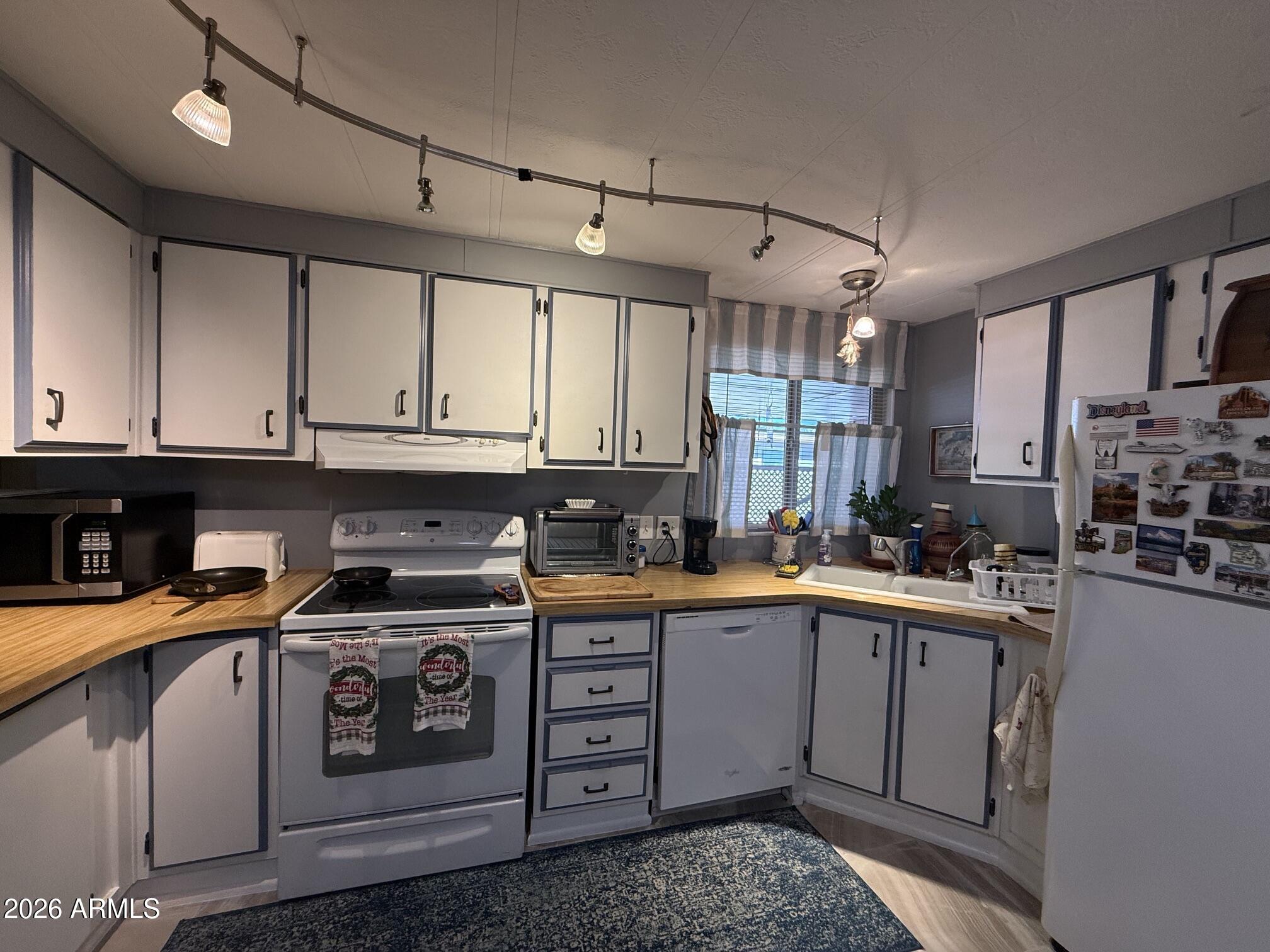 S9 T6S R6E - Residential