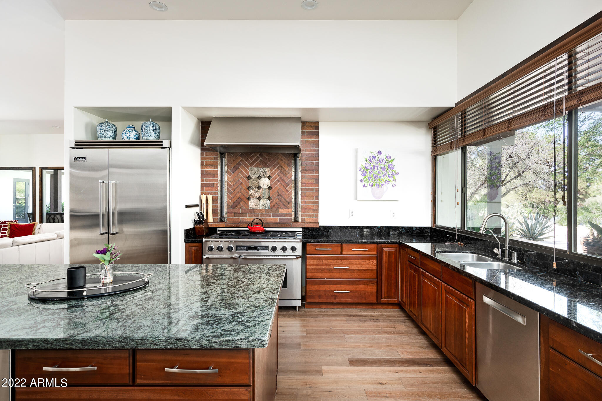 BRET HILLS - Residential