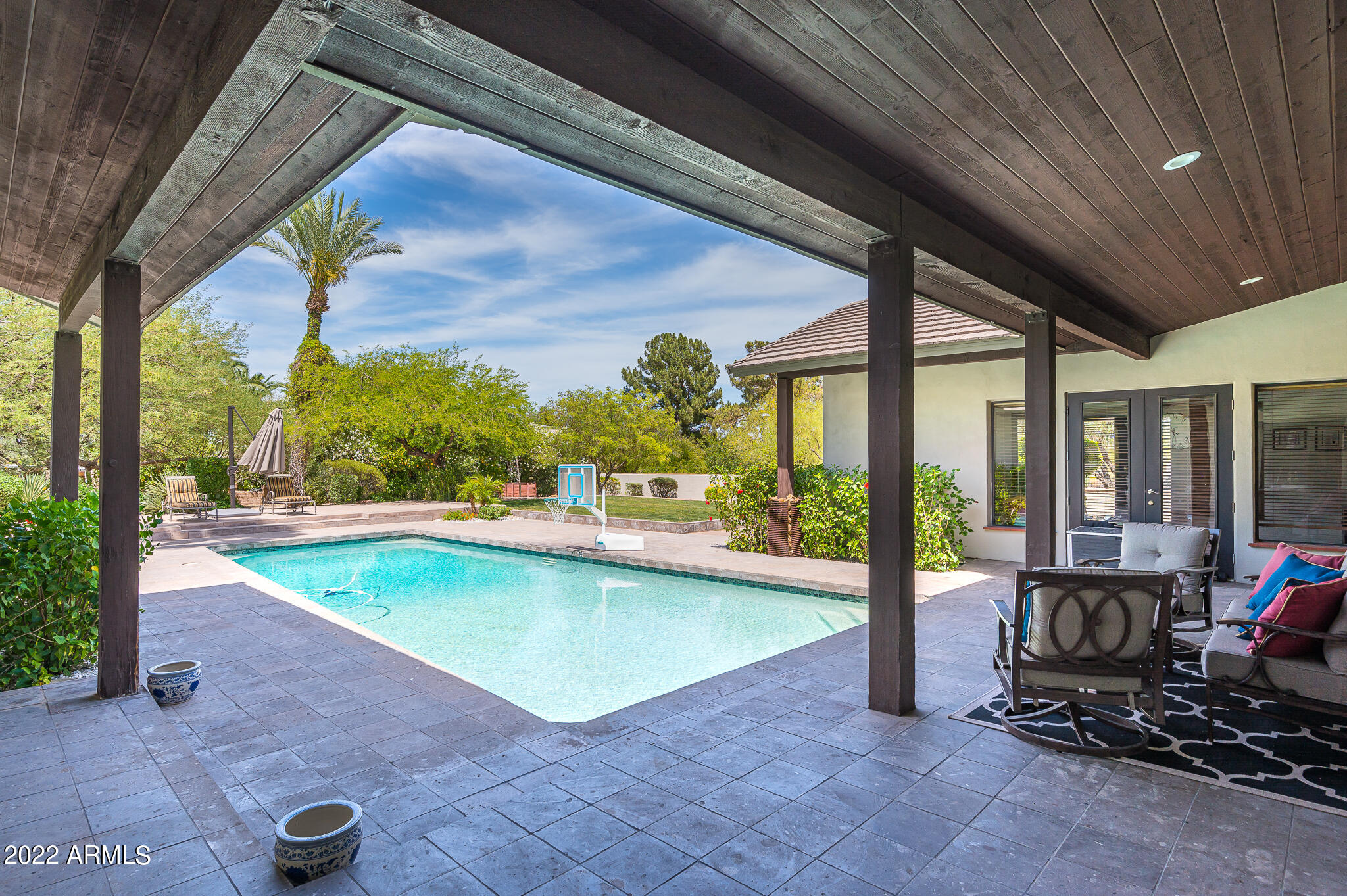 BRET HILLS - Residential