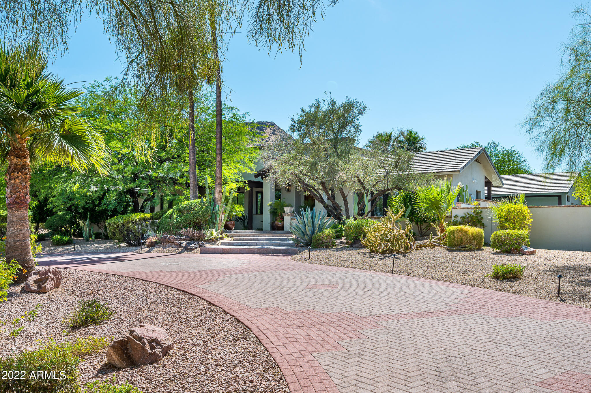 BRET HILLS - Residential