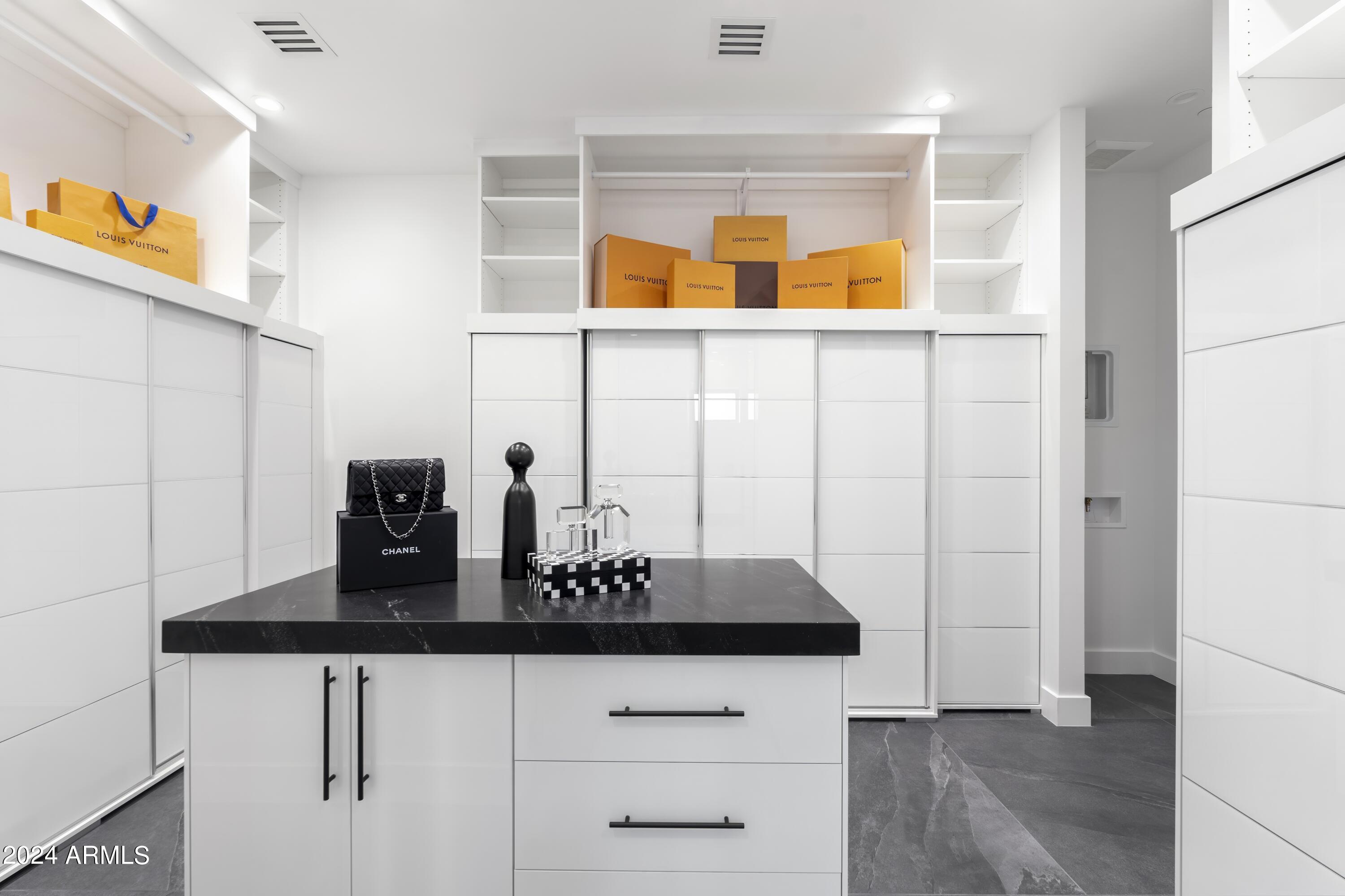 SUB OF SW4 SEC 32 - Residential