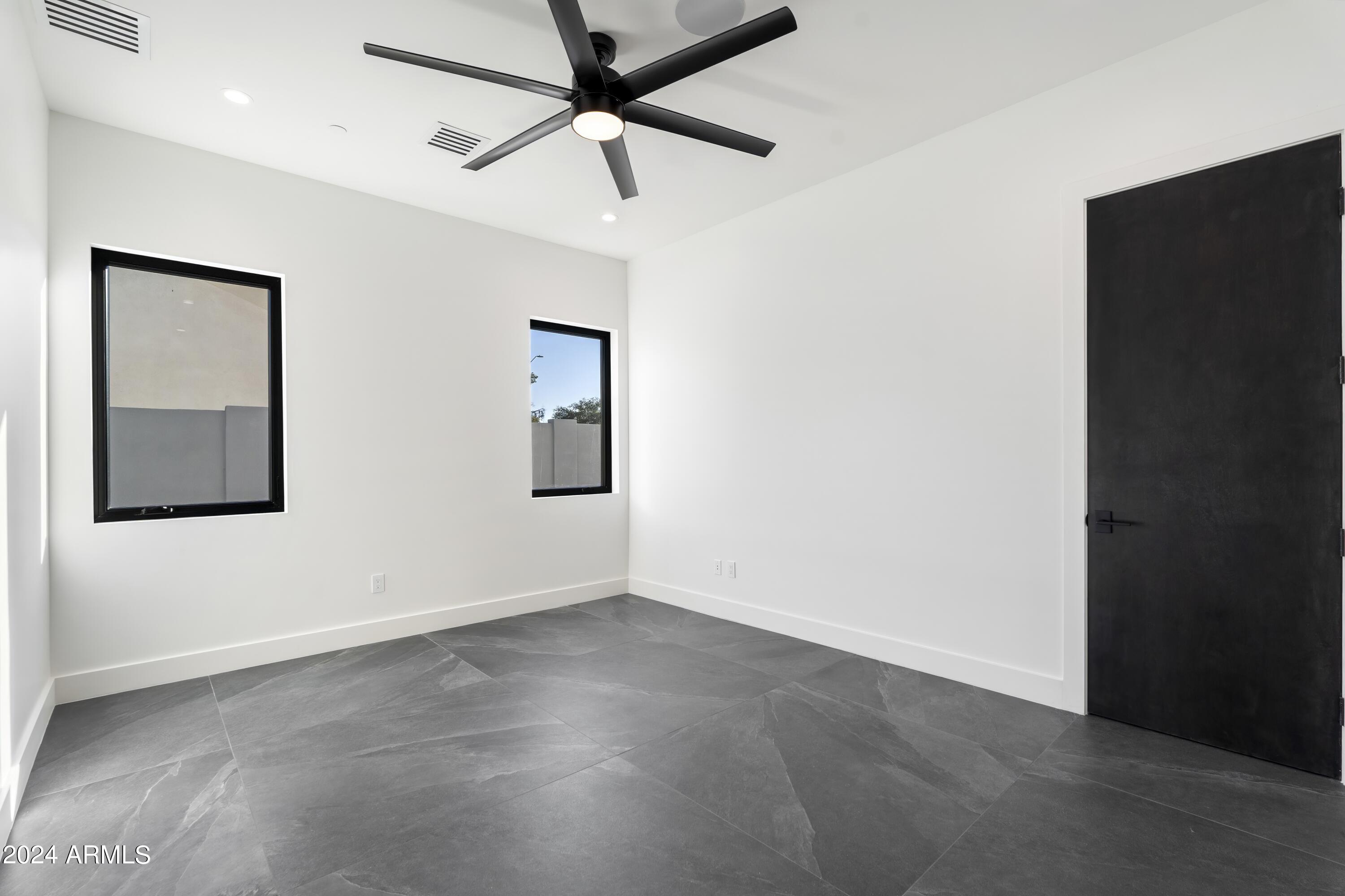 SUB OF SW4 SEC 32 - Residential