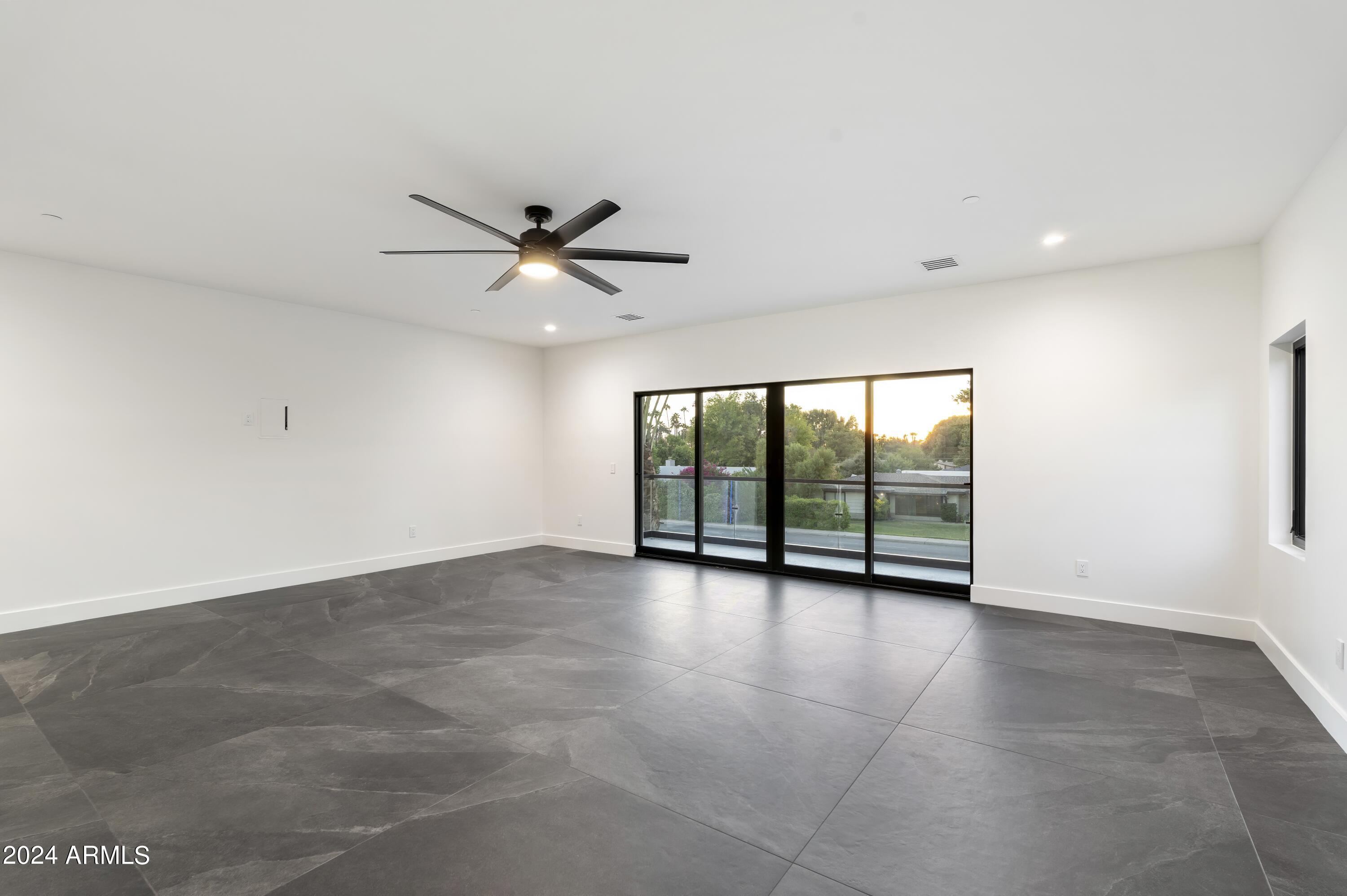 SUB OF SW4 SEC 32 - Residential
