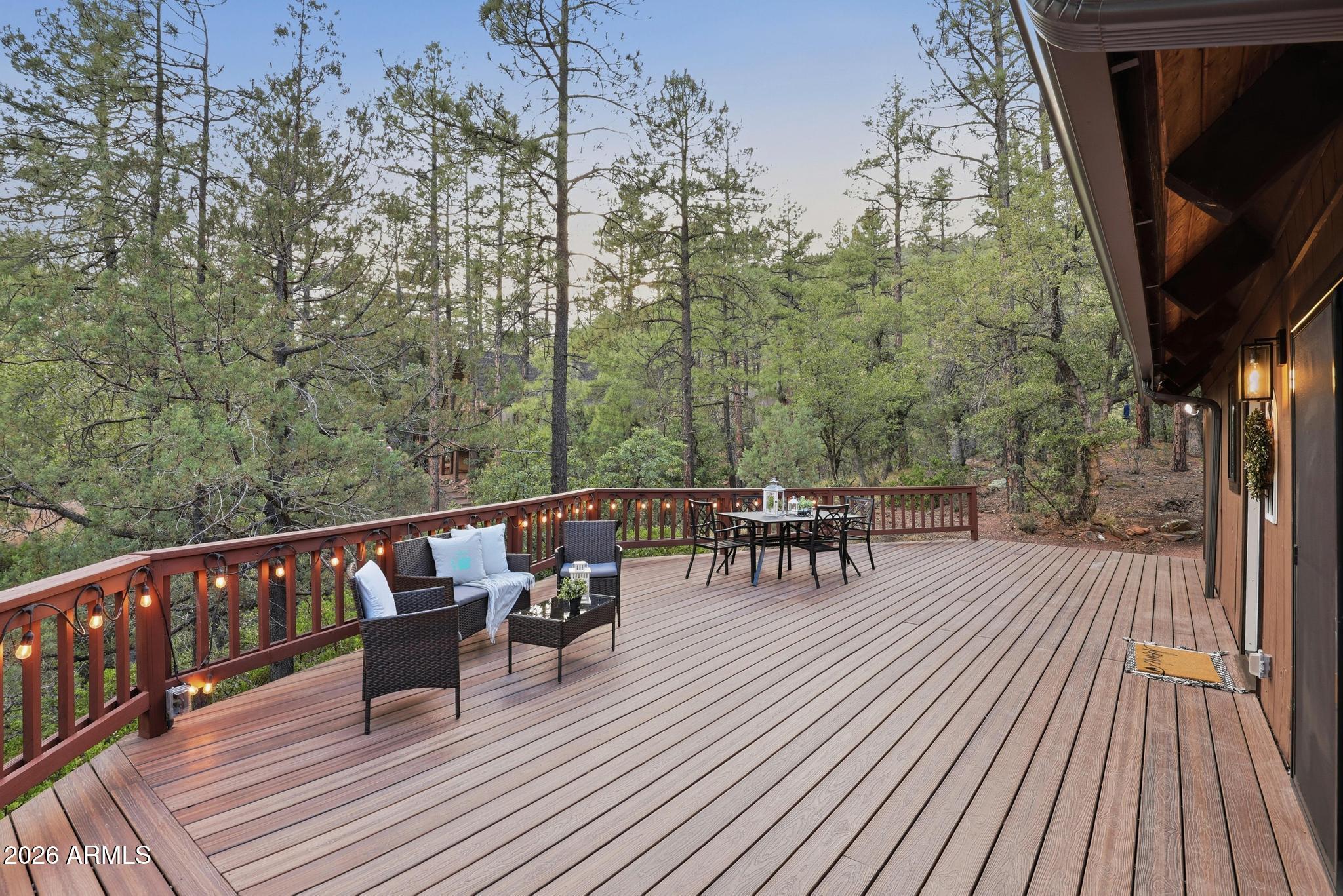 STRAWBERRY VIEW 3 - Residential