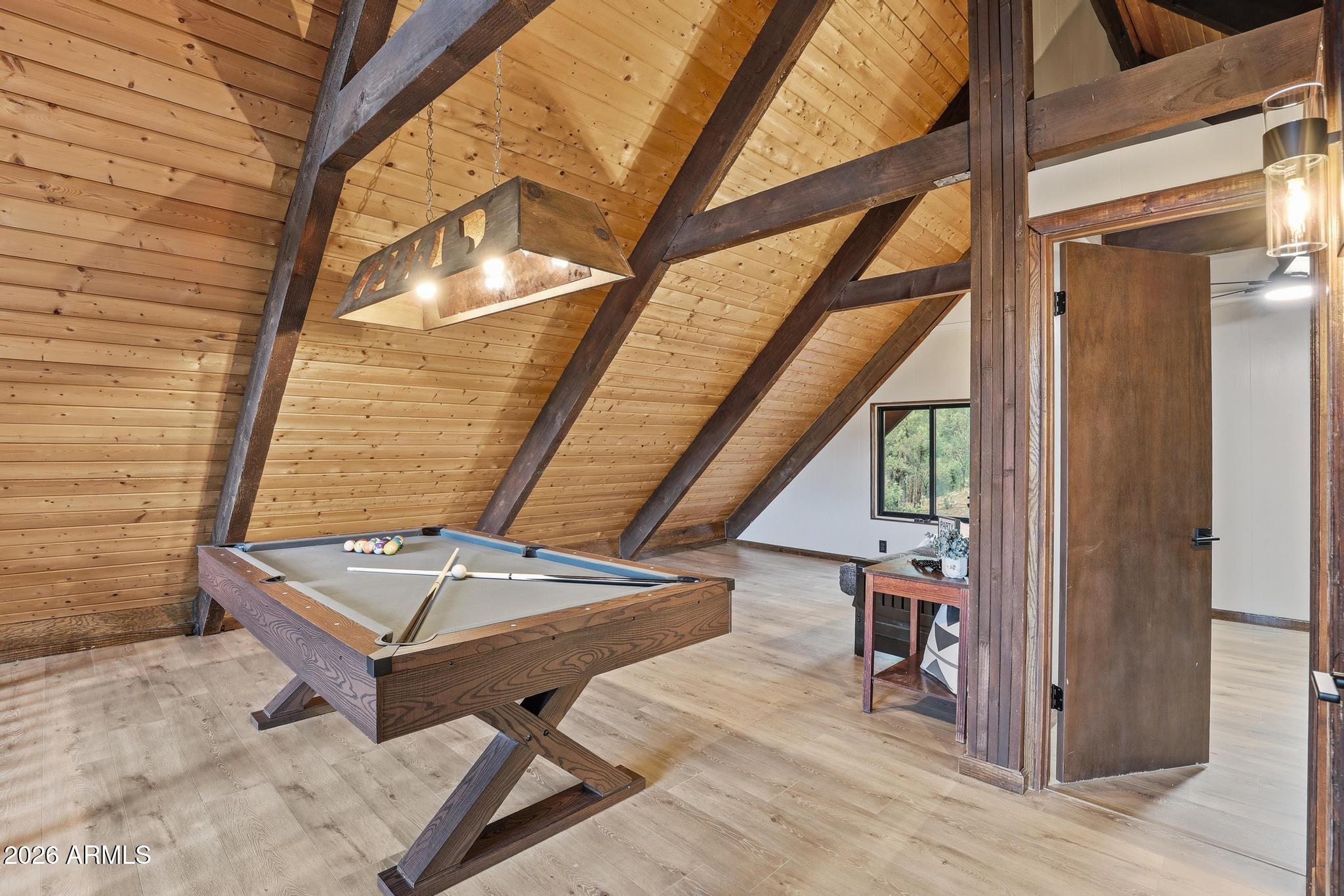 STRAWBERRY VIEW 3 - Residential