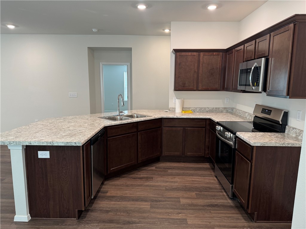 FOX TAIL SUB PH II-SILOAM SPRINGS - Residential Lease