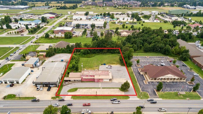 High Development Potential: four-lane, major artery in Bentonville, AR. Great street frontage, flat topography. Possibilities: retail, office, fast food, multi-family, condominiums, or mixed use.

28,000 CPD on Walton Blvd.
209 ft frontage.
421 ft depth.
Zoning C-2 General Commercial.
Pole sign available.
All utilities available.
