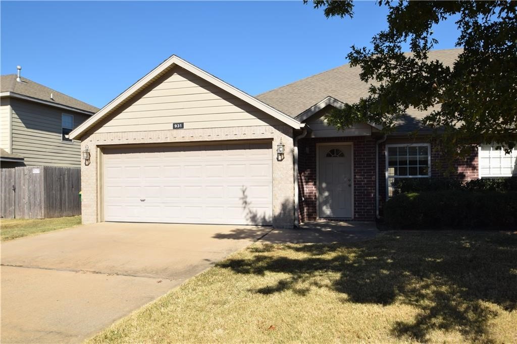 Great location, granite countertops, crown molding, ceiling fans, custom cabinets, Laminate wood floors in living room and hall. Large master suite with whirlpool tub and separate shower and large walk-in closet. Gas fireplace, fenced yard. Refrigerator, washer and dryer provided. No smoking, pet's negotiable with additional deposit and owner approval.