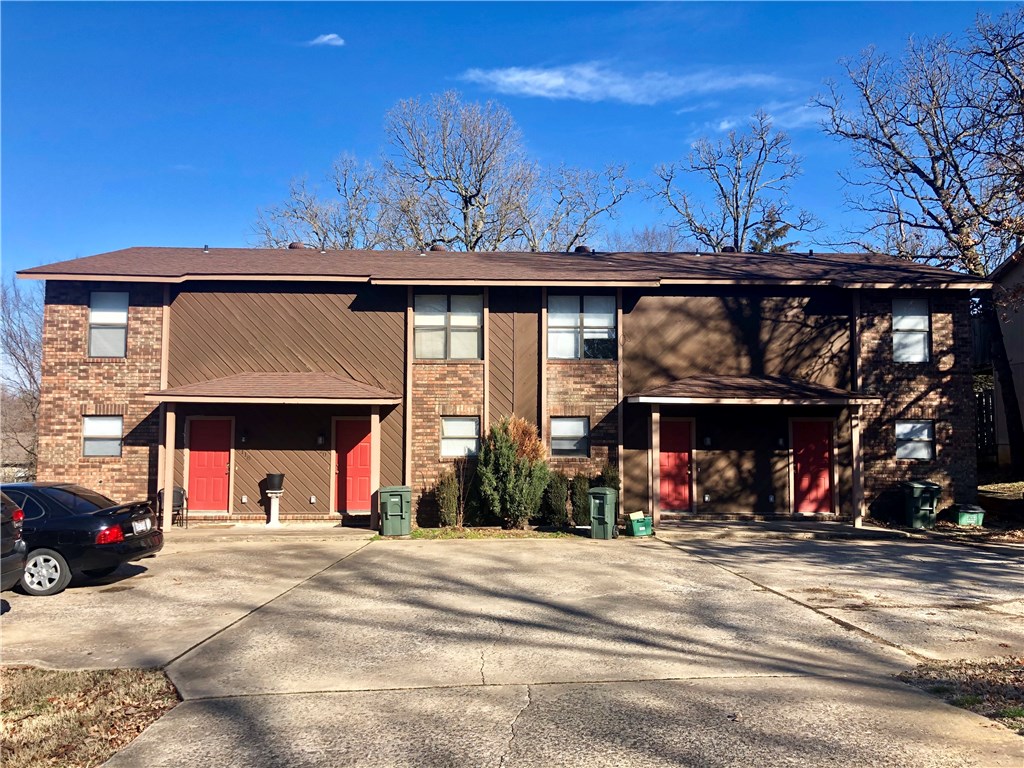 Excellent turnkey investment property!!! Fully occupied 4-plex located in East Fayetteville.