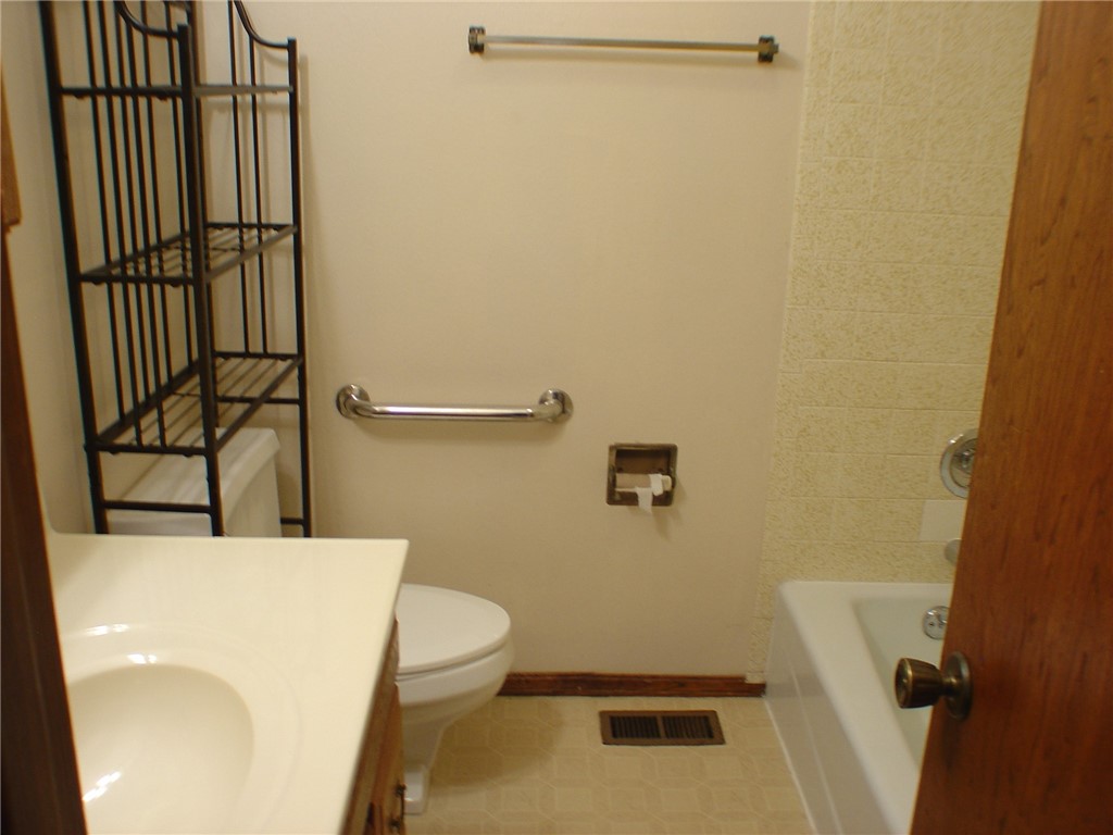 Lakeview Sub Bvv - Residential Lease