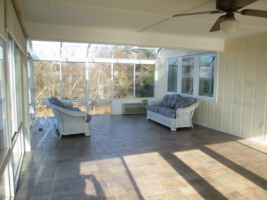 Unit 11 Holiday Island - Residential