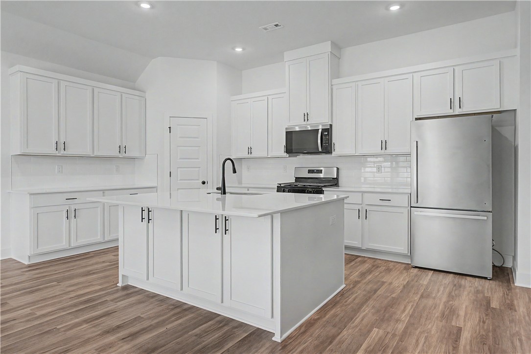 Hillcrest Sub Ph I Siloam Spgs - Residential