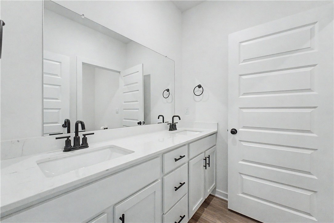 Hillcrest Sub Ph I Siloam Spgs - Residential