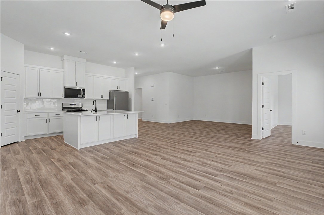 Hillcrest Sub Ph I Siloam Spgs - Residential