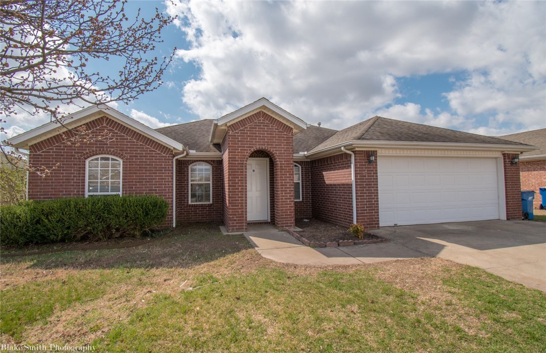 Carriage Square Sub Bentonville - Residential Lease