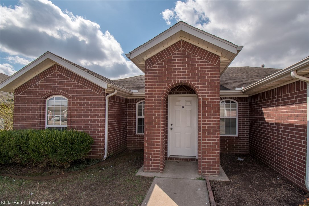 Carriage Square Sub Bentonville - Residential Lease